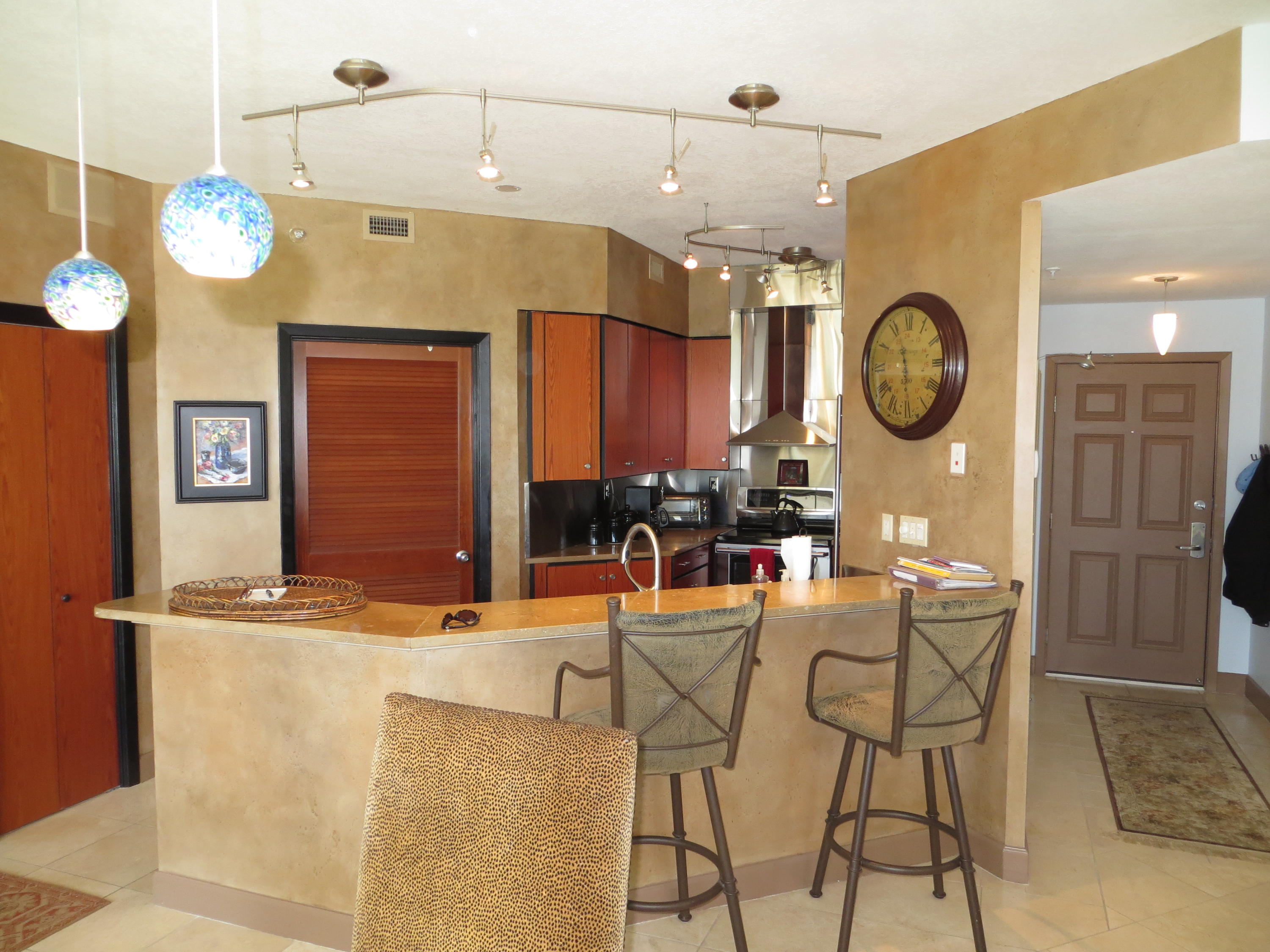 OCEANIA CONDO - Residential