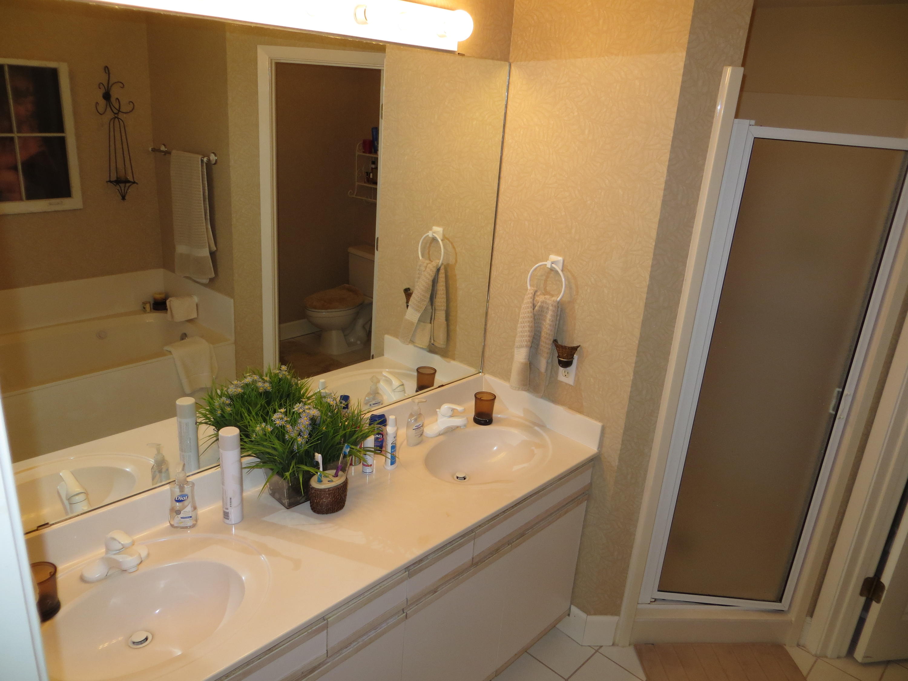 OCEANIA CONDO - Residential