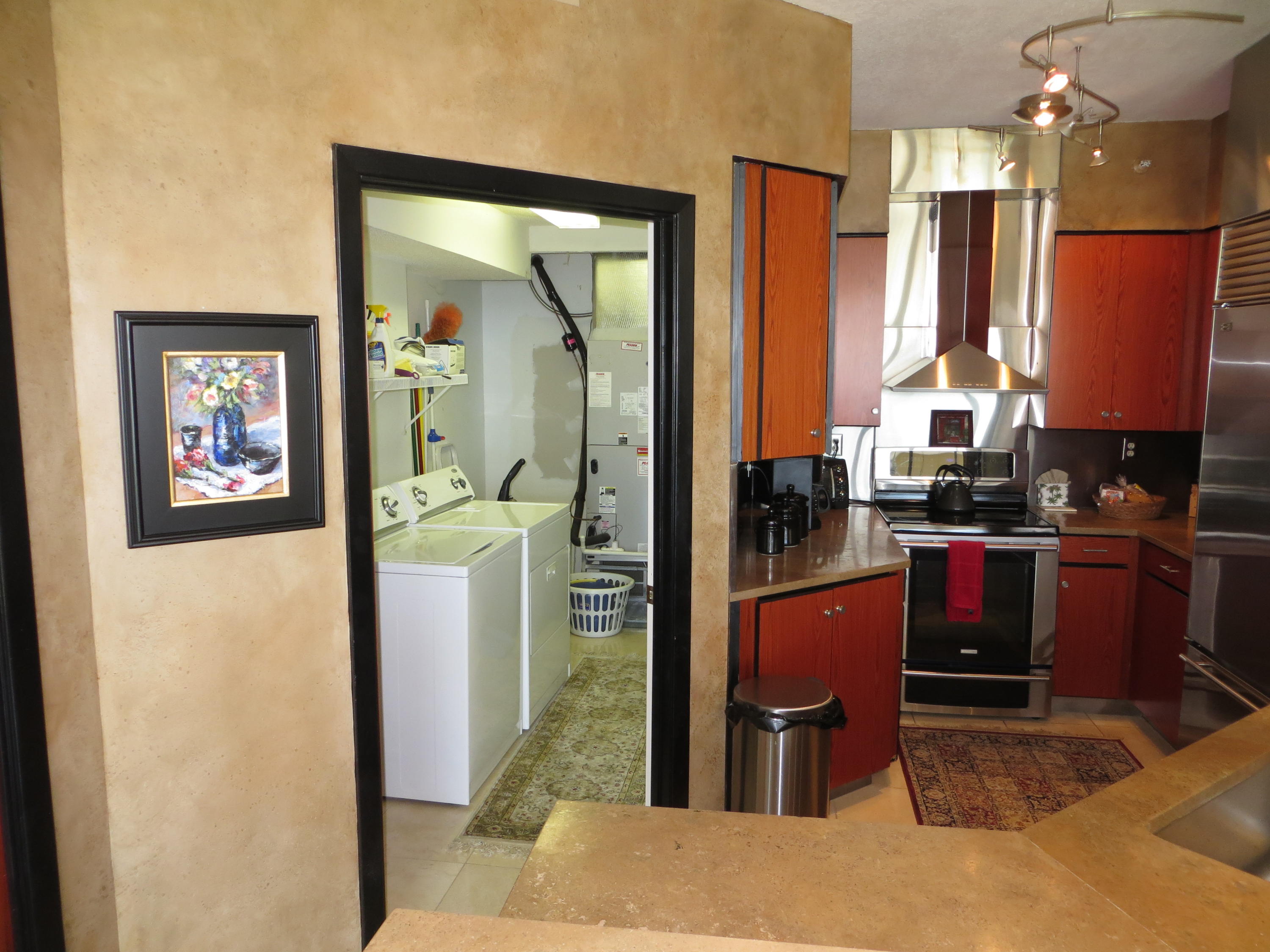 OCEANIA CONDO - Residential