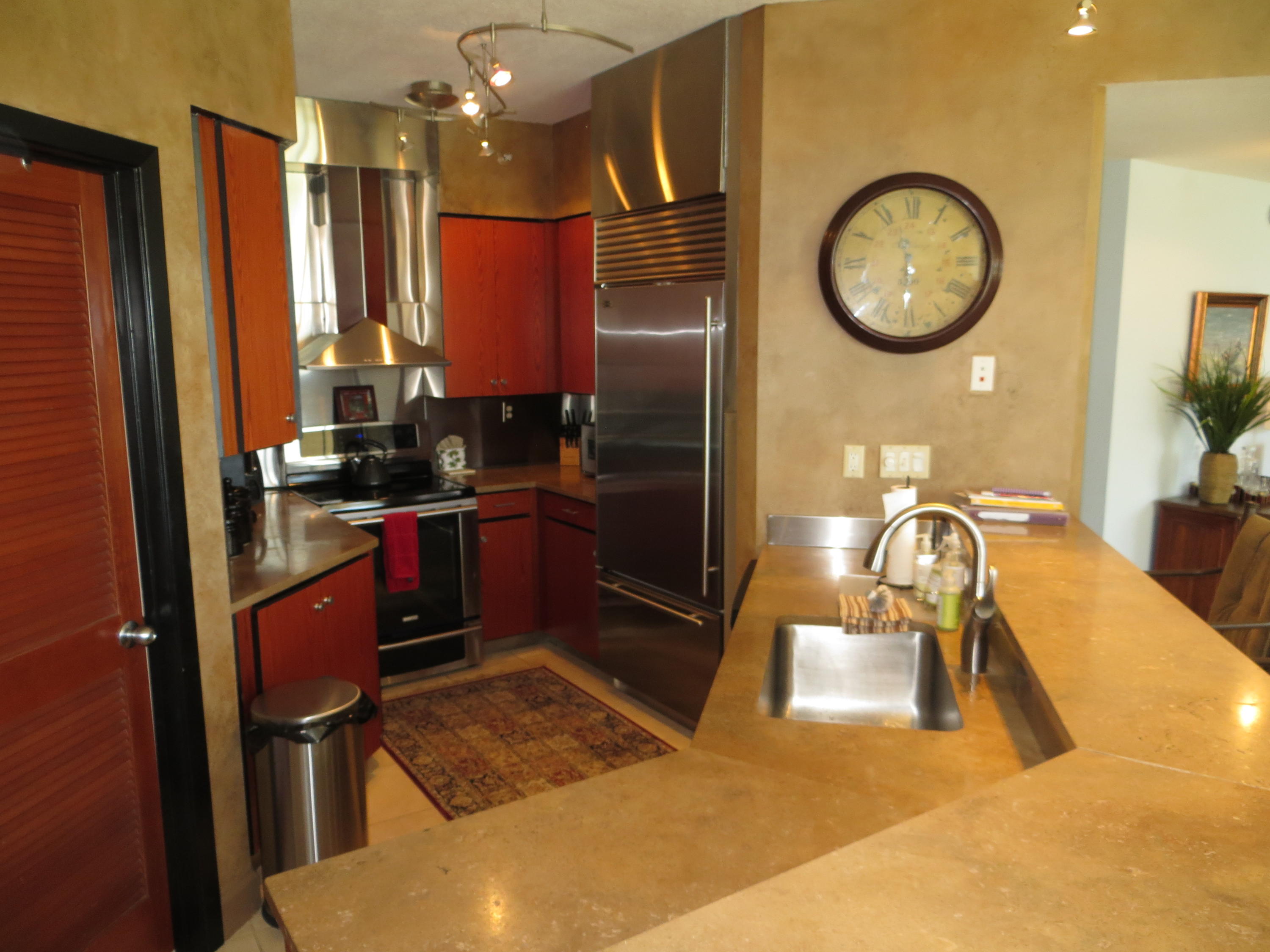 OCEANIA CONDO - Residential