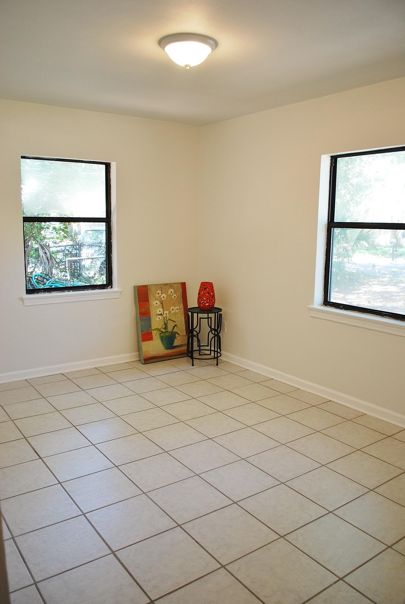 Elliotts Point 7th Addn - Residential