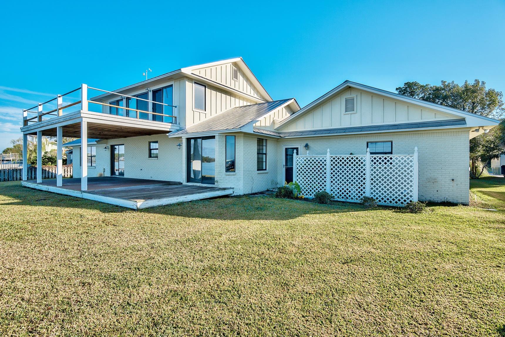 BAY GROVE - Residential