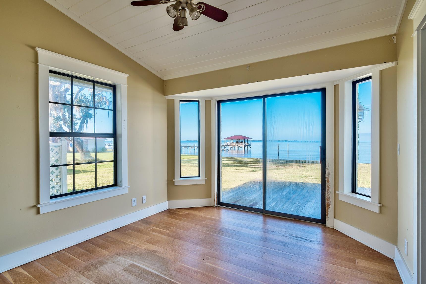 BAY GROVE - Residential