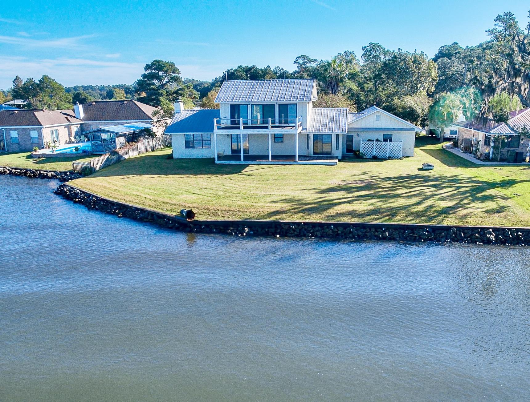 BAY GROVE - Residential