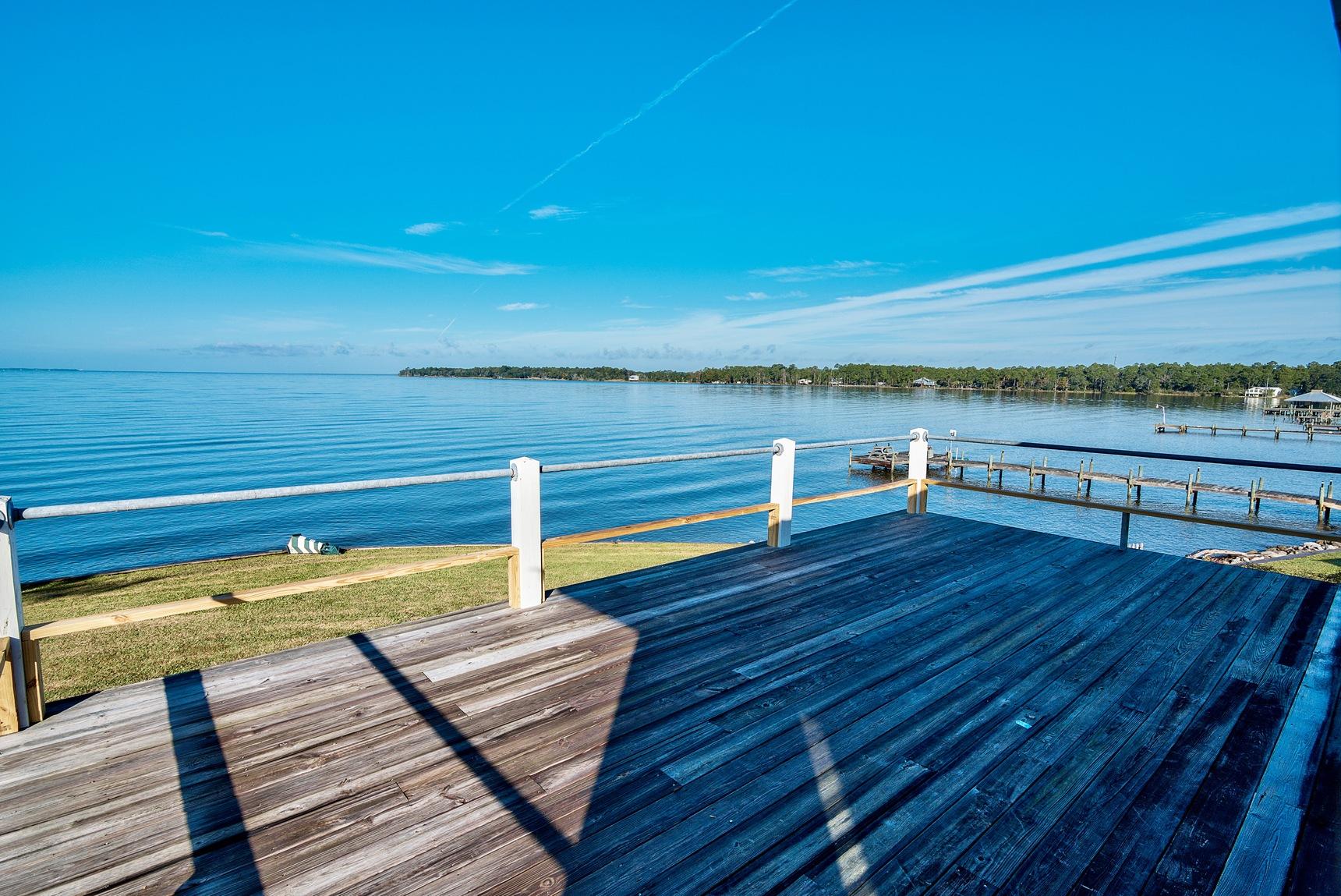 BAY GROVE - Residential