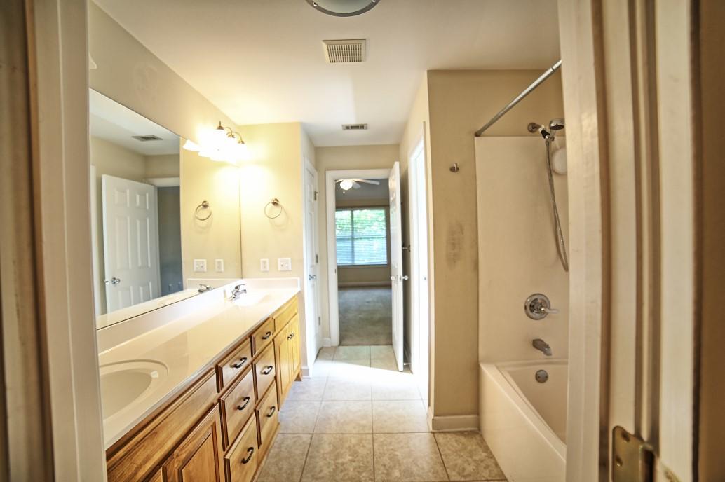 INDIAN LAKE - Residential Lease