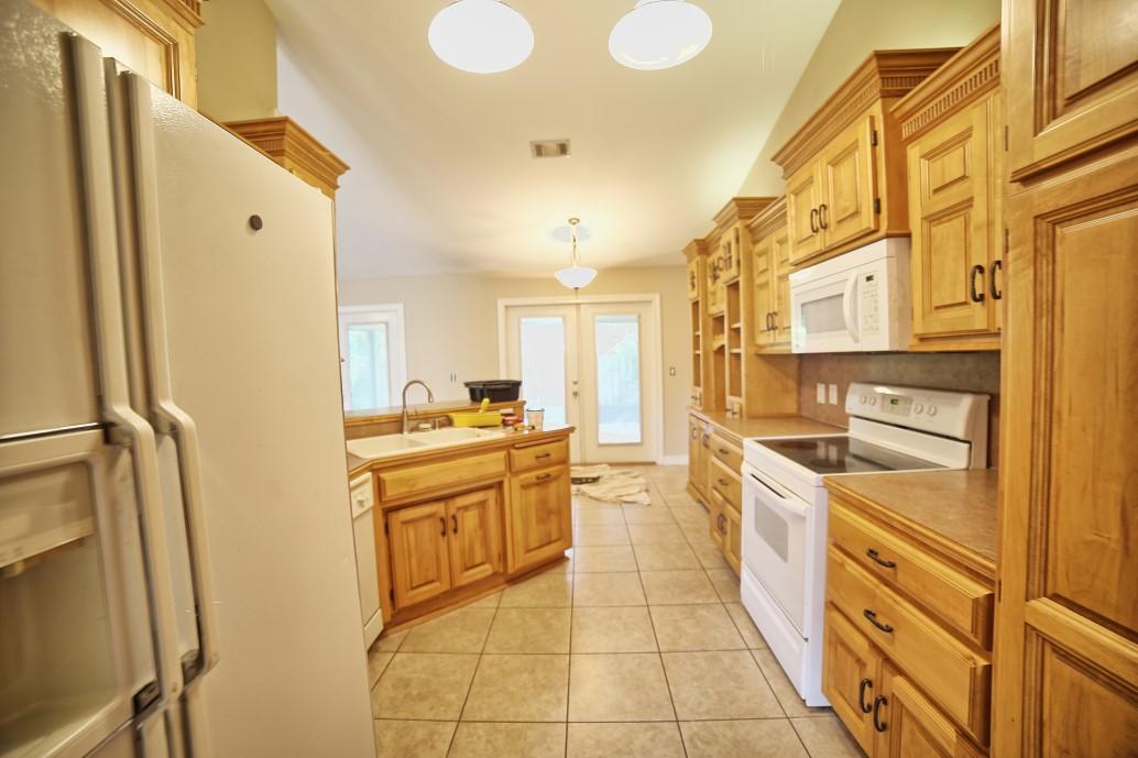 INDIAN LAKE - Residential Lease