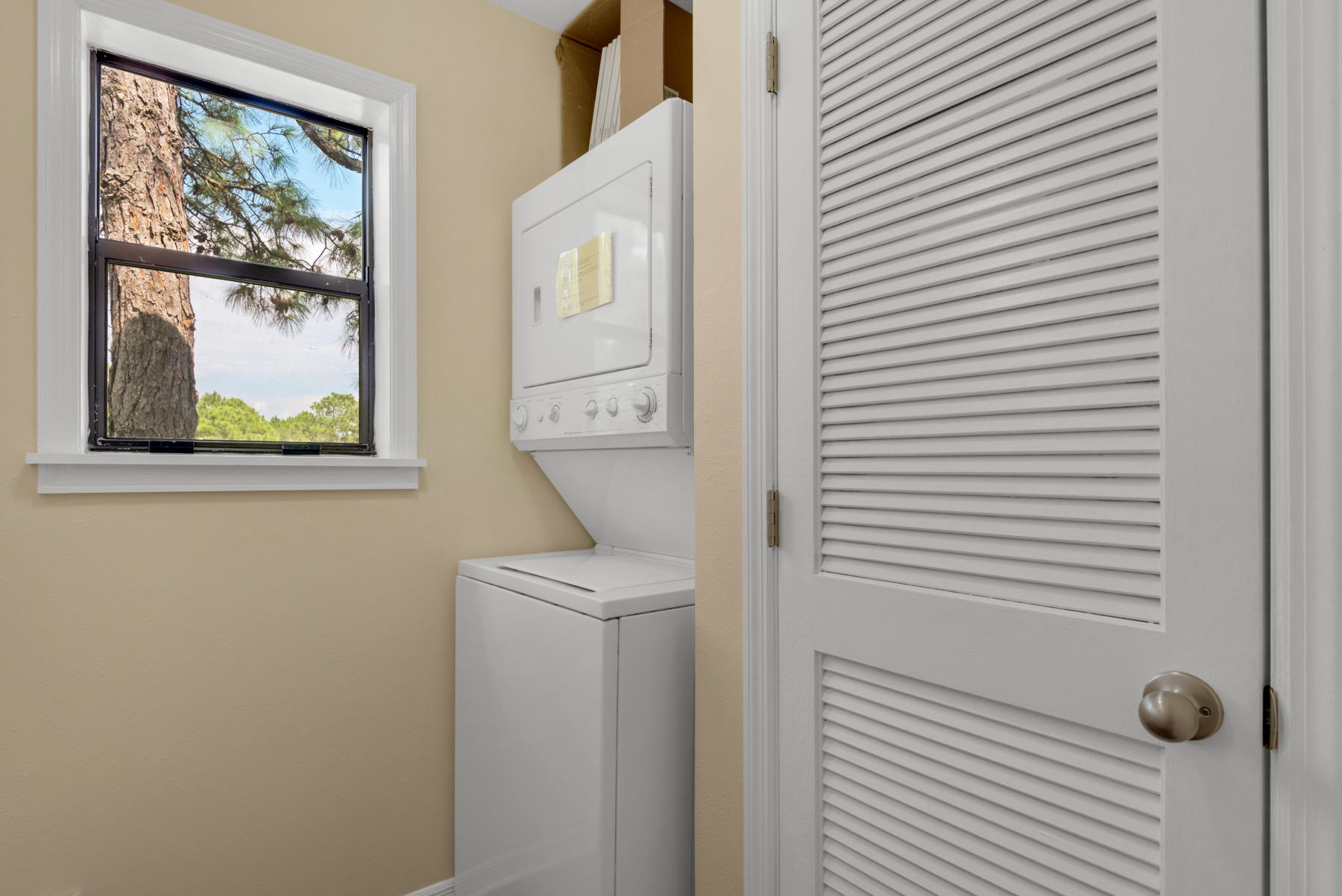 BEACHWOOD VILLAS CONDO PH 2 - Residential