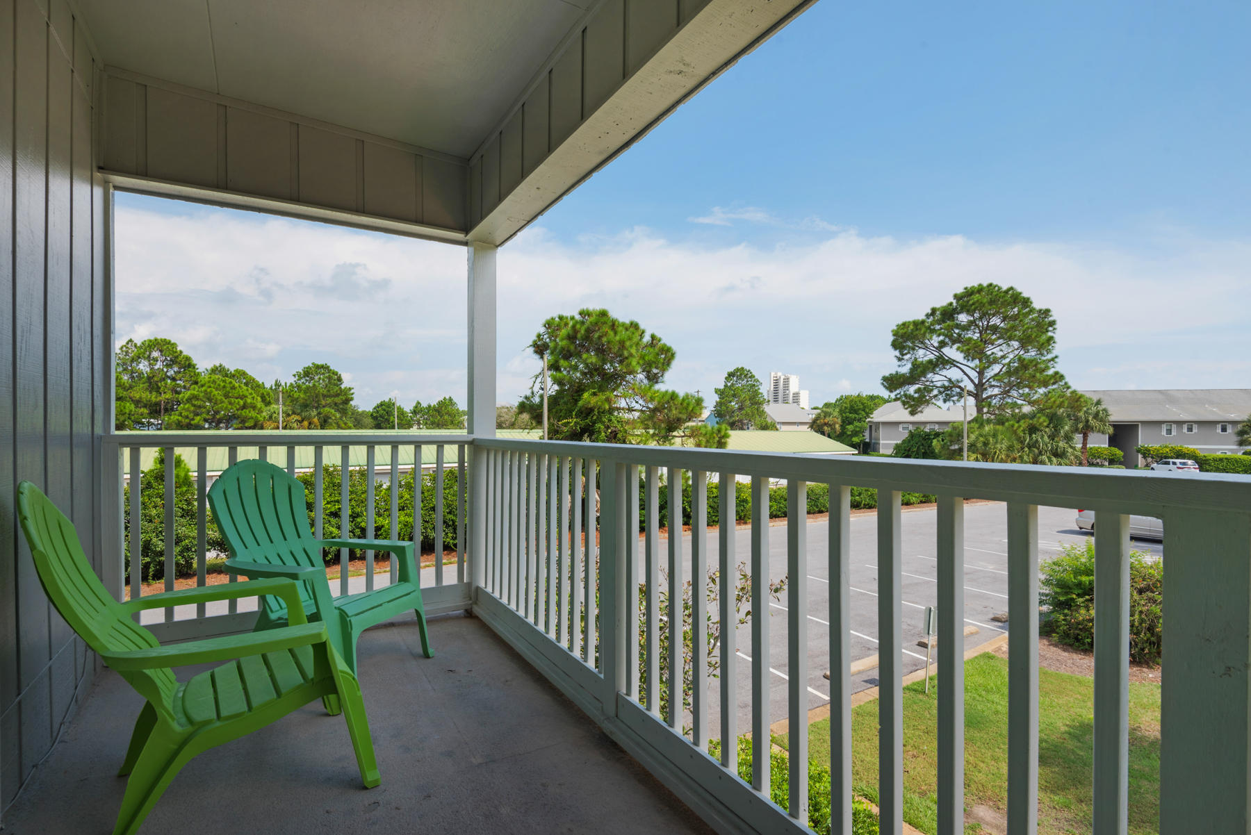 BEACHWOOD VILLAS CONDO PH 2 - Residential