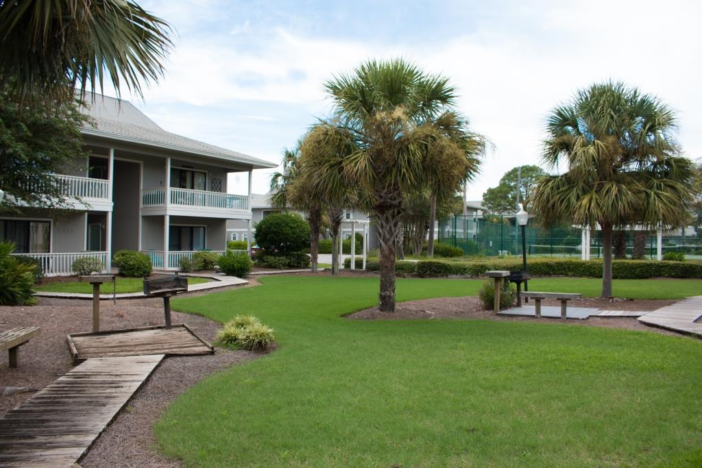 BEACHWOOD VILLAS CONDO PH 2 - Residential