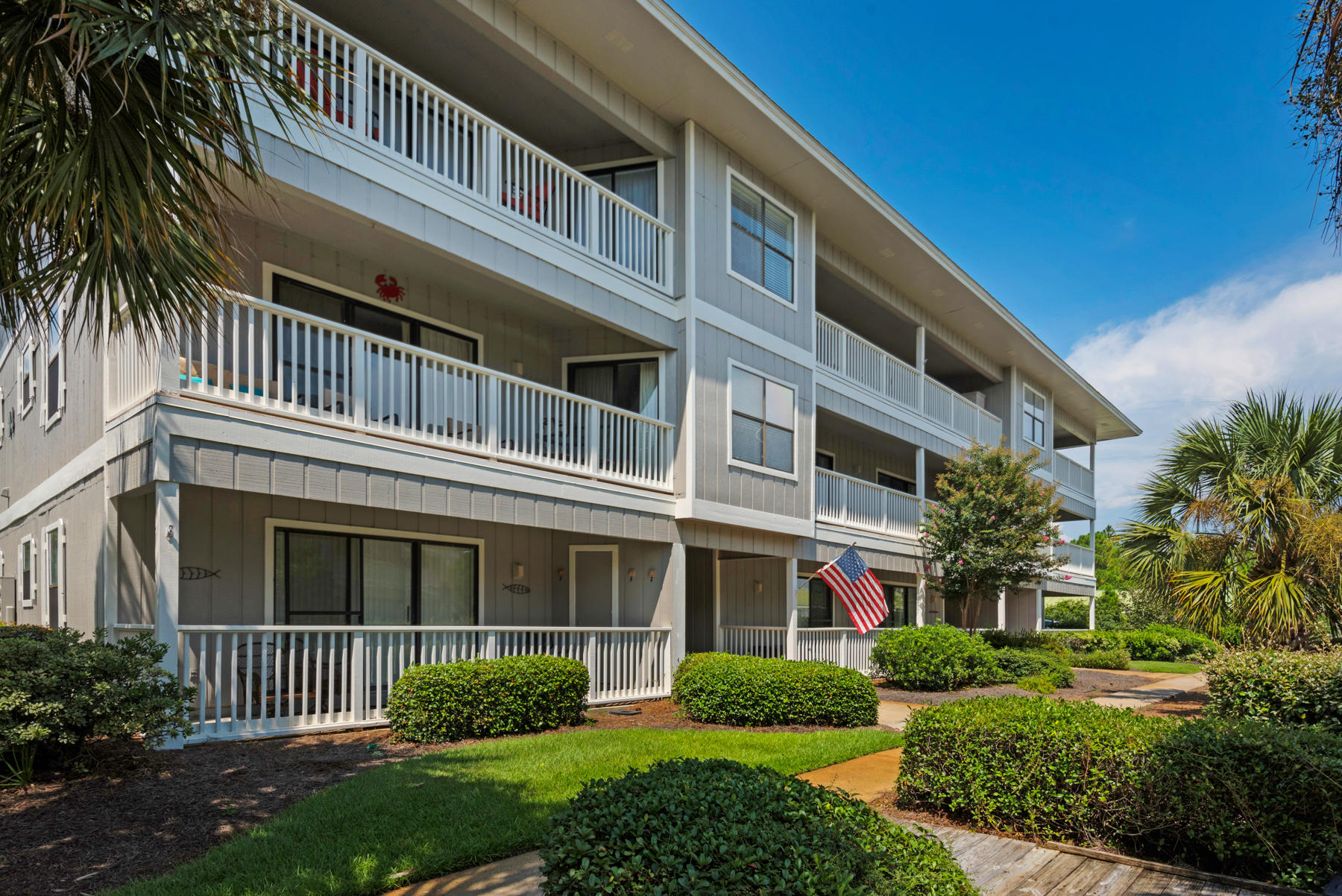 BEACHWOOD VILLAS CONDO PH 2 - Residential