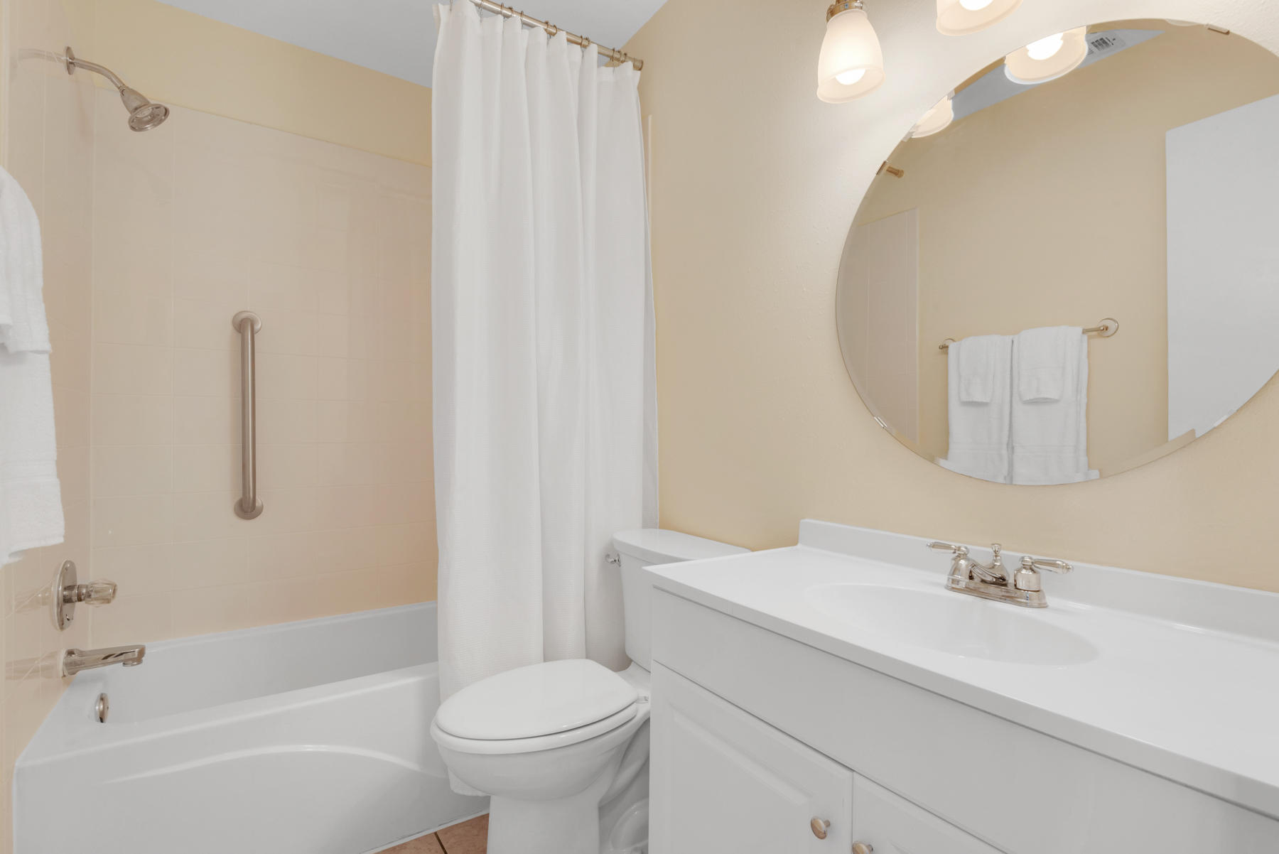 BEACHWOOD VILLAS CONDO PH 2 - Residential