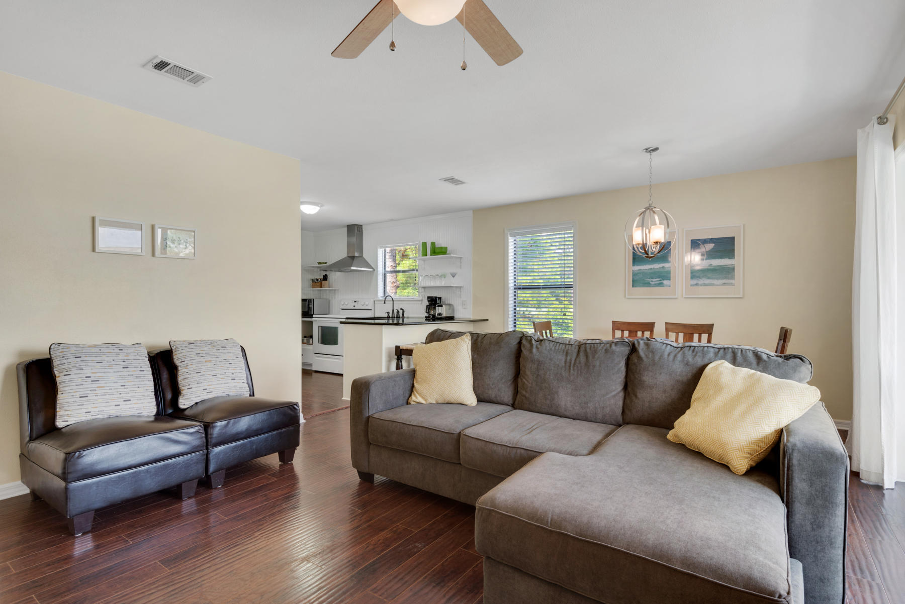 BEACHWOOD VILLAS CONDO PH 2 - Residential