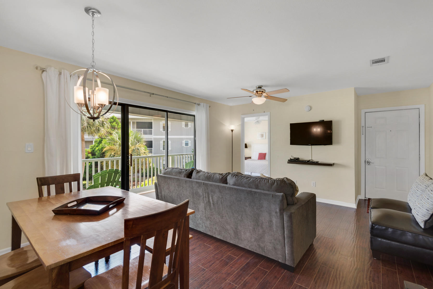 BEACHWOOD VILLAS CONDO PH 2 - Residential