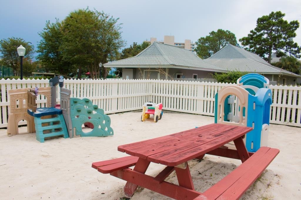 BEACHWOOD VILLAS CONDO PH 2 - Residential