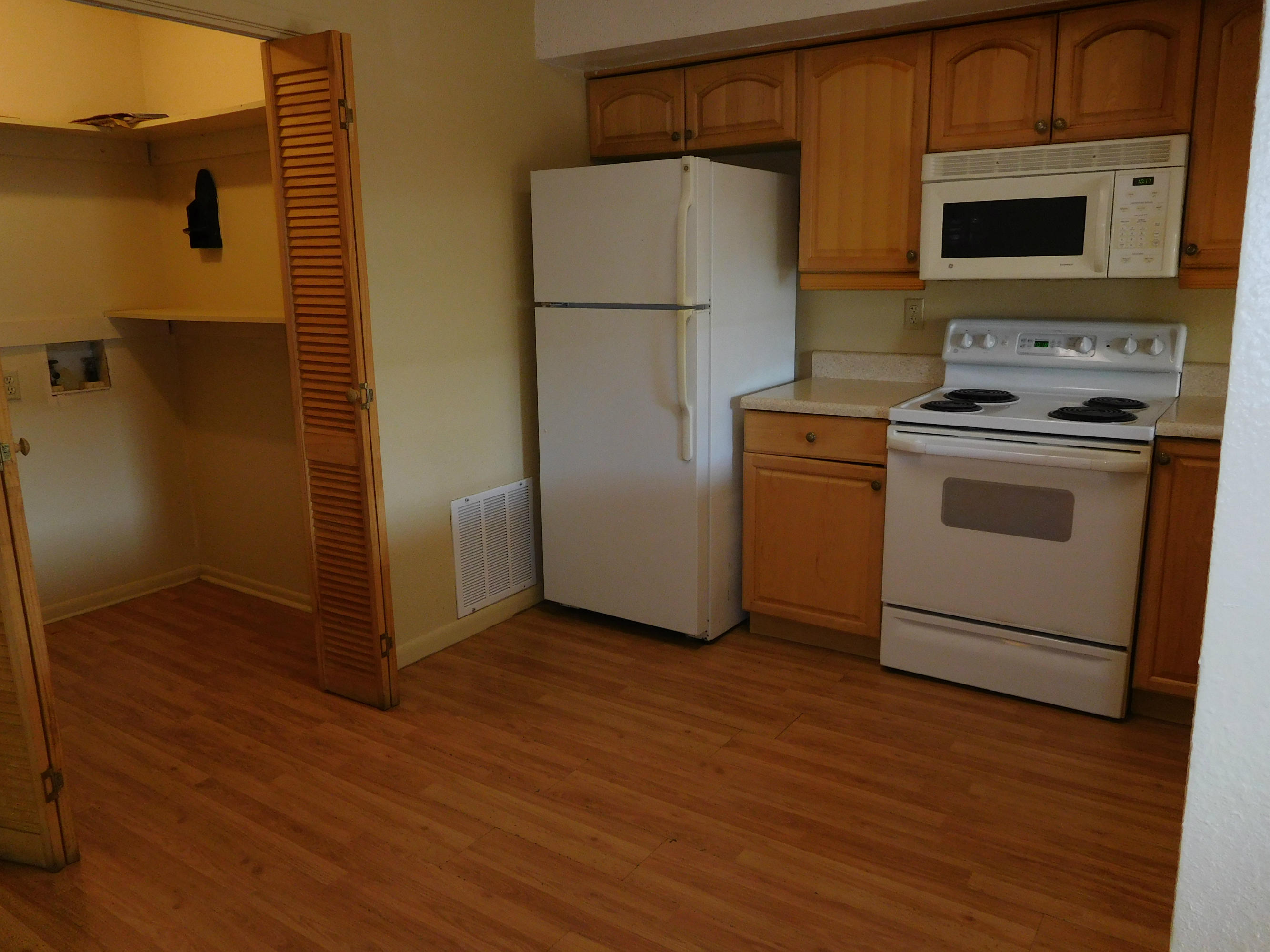 VIKING MANOR PH 1 - Residential