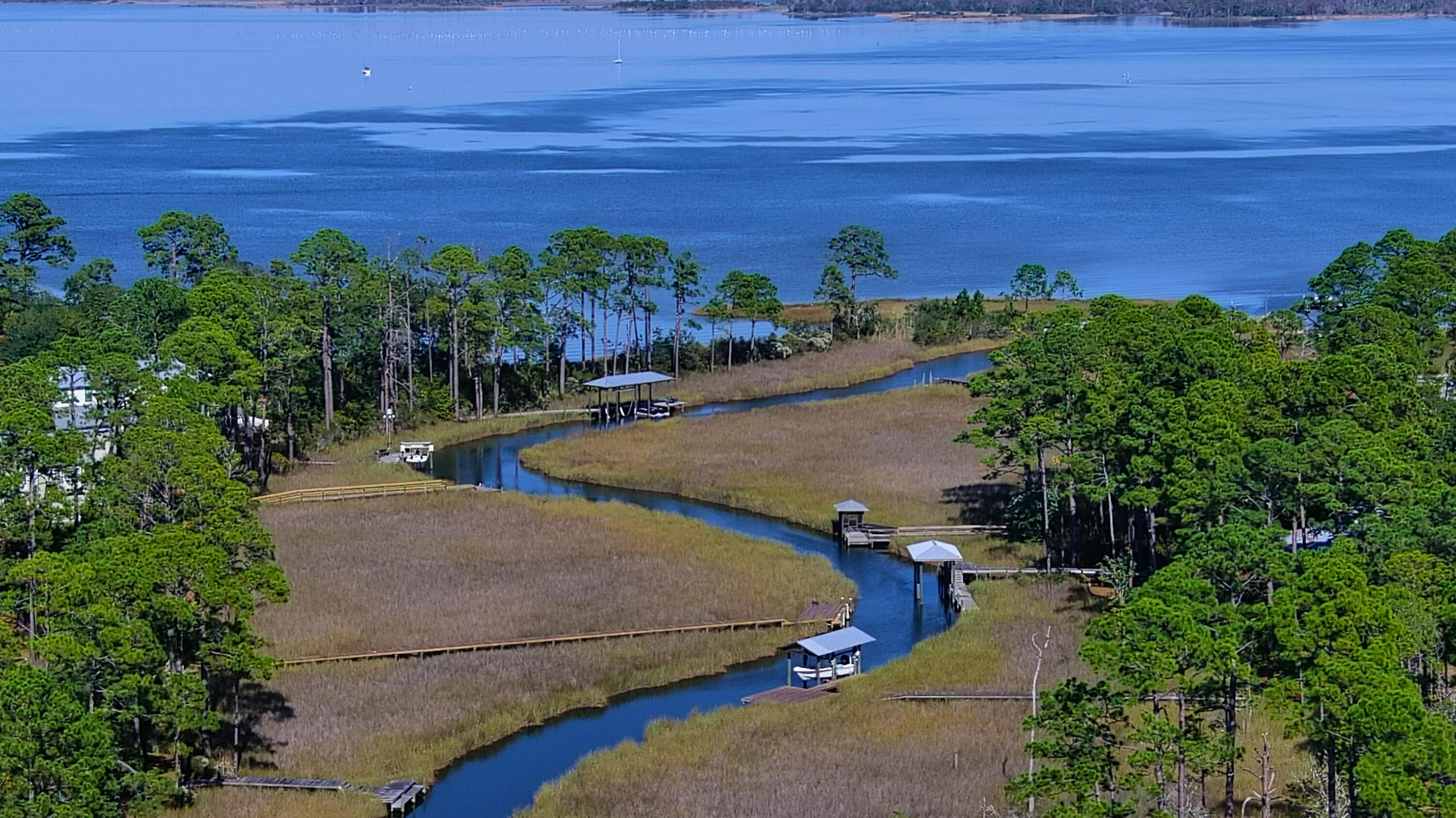 GRAYTON BAYOU - Land