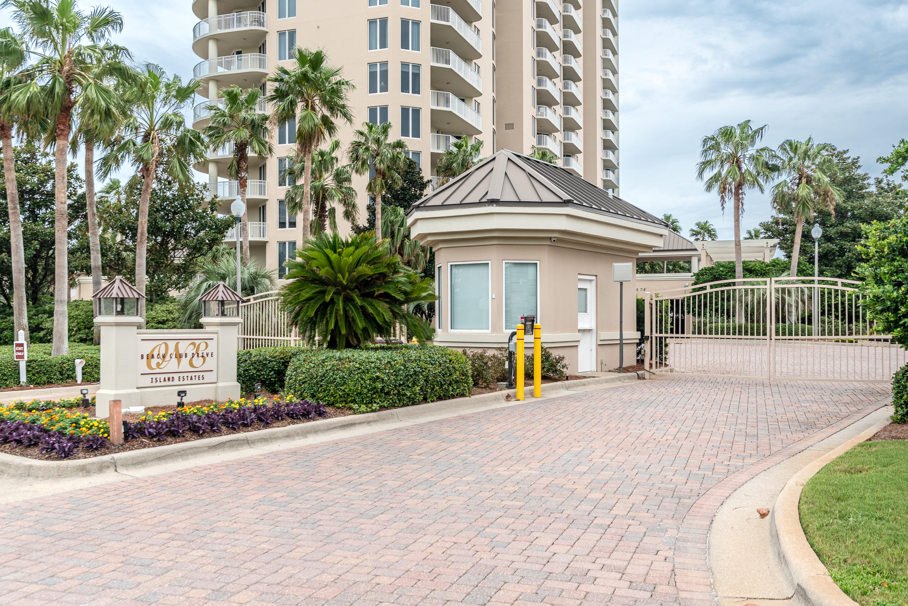 ONE BEACH CLUB DRIVE - Residential