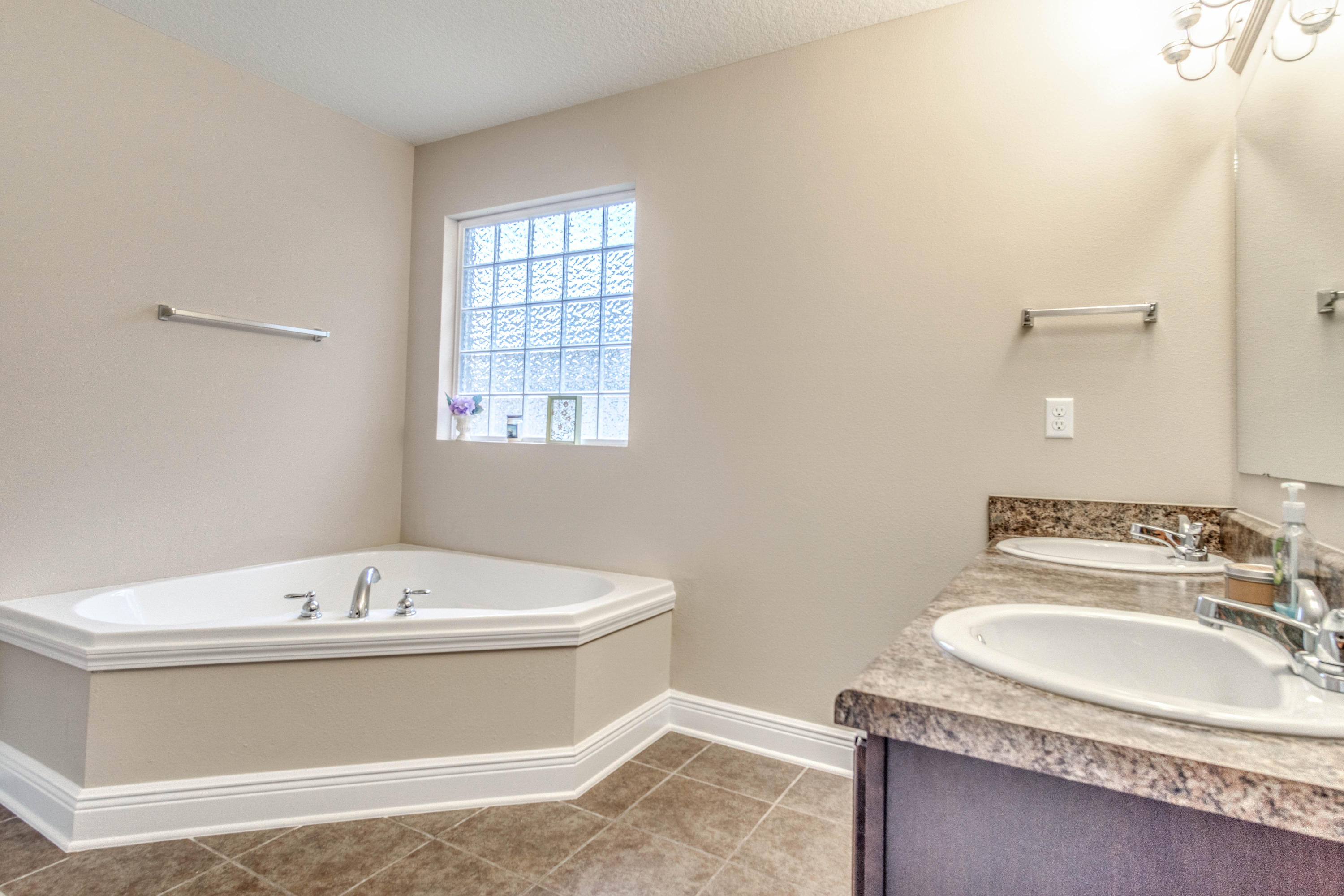 DUGGAN POND ESTATES - Residential