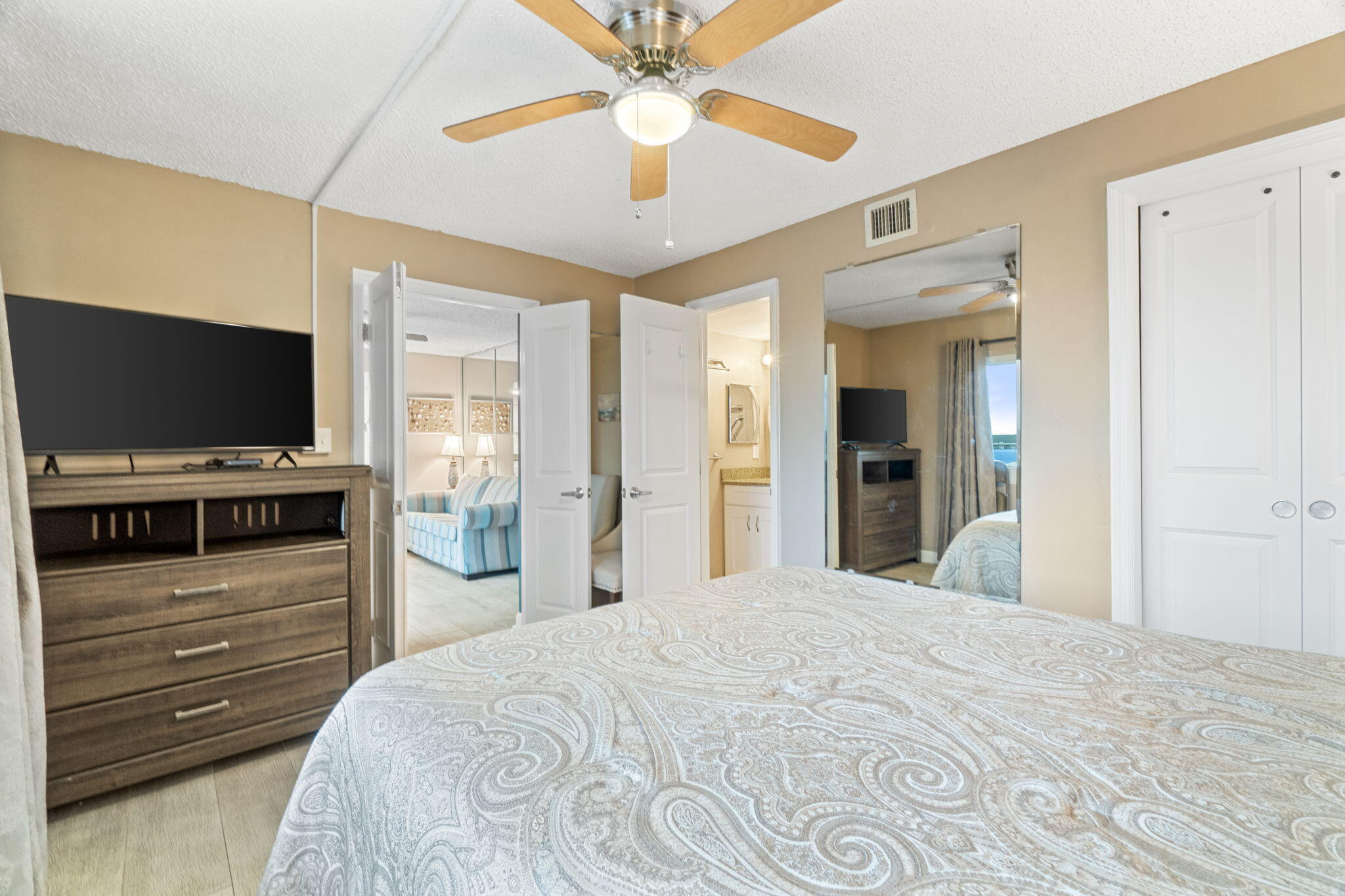 PINNACLE PORT - Residential