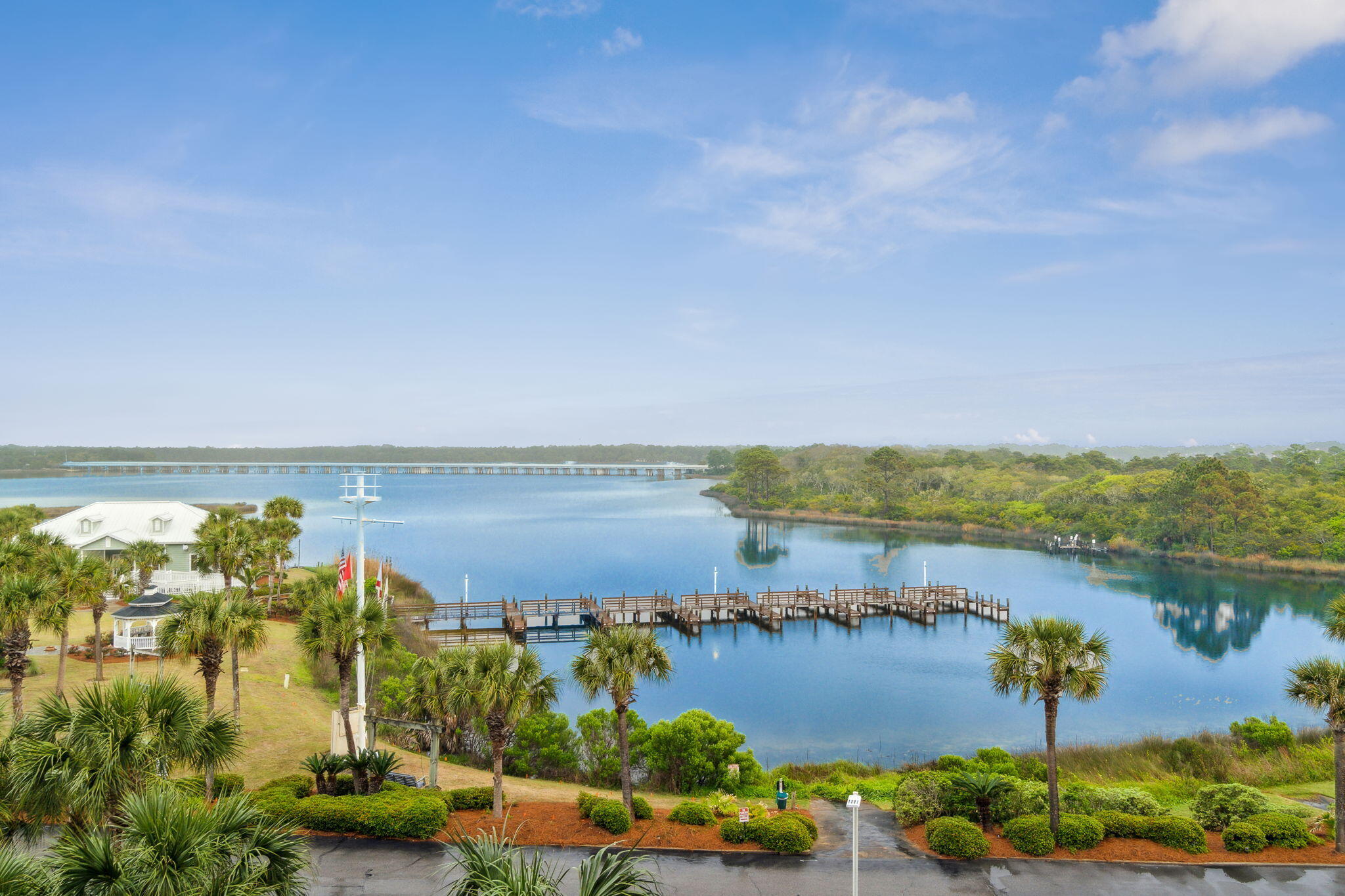 PINNACLE PORT - Residential