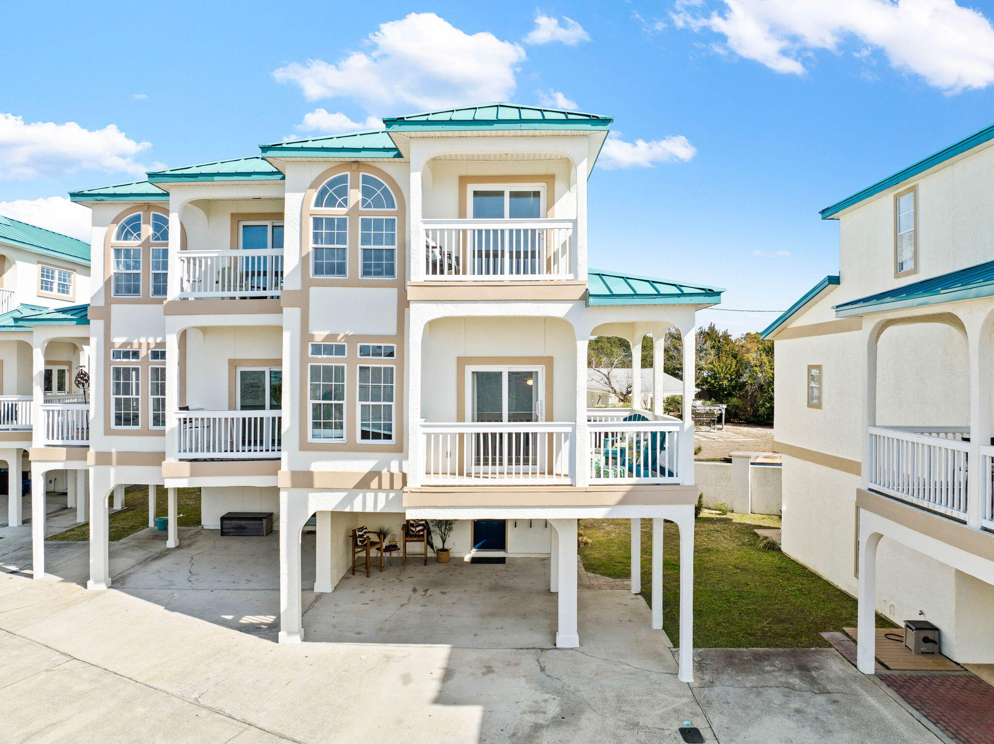 The Palms - Residential
