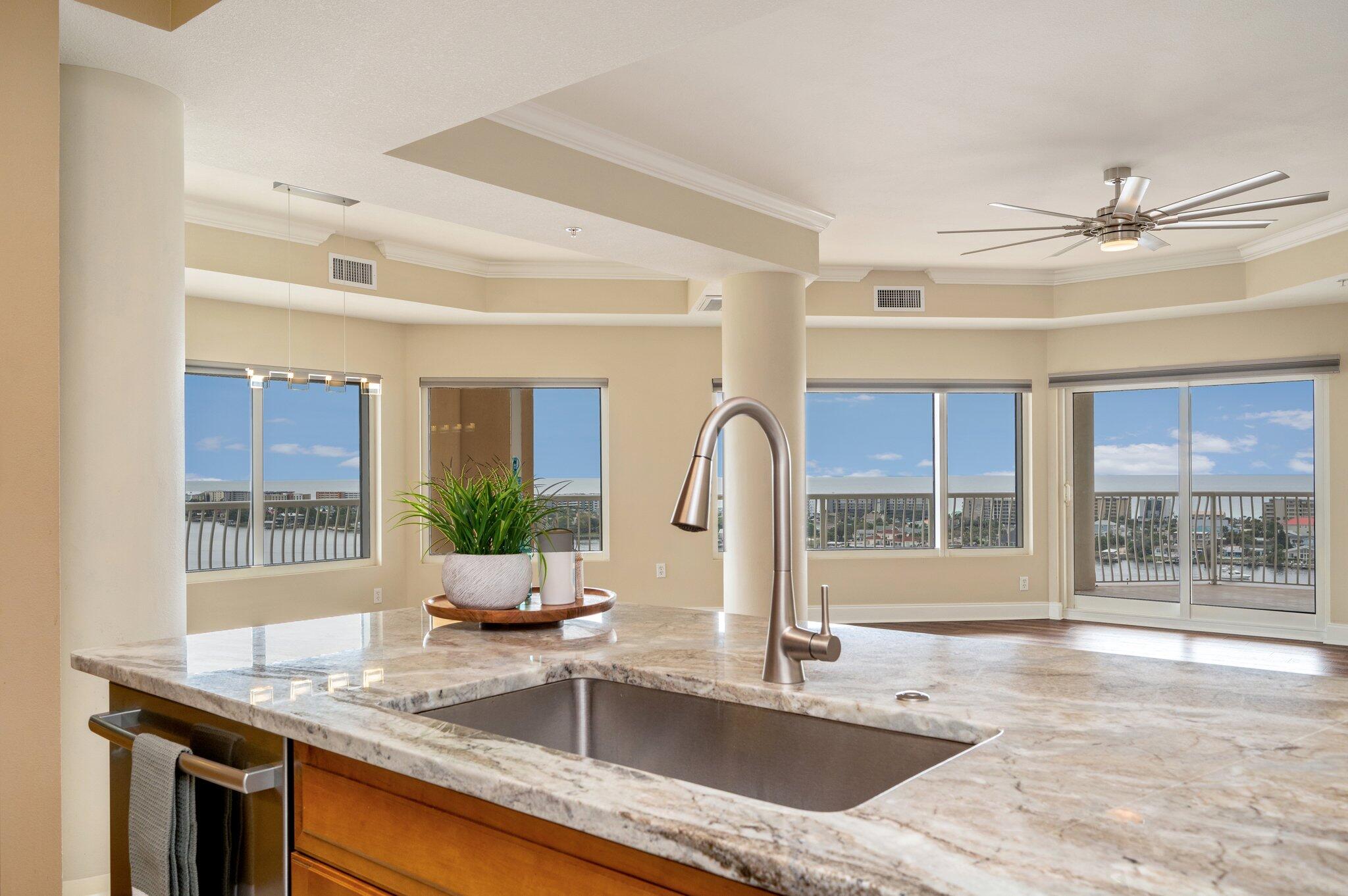 PRESIDIO YACHT CLUB - Residential