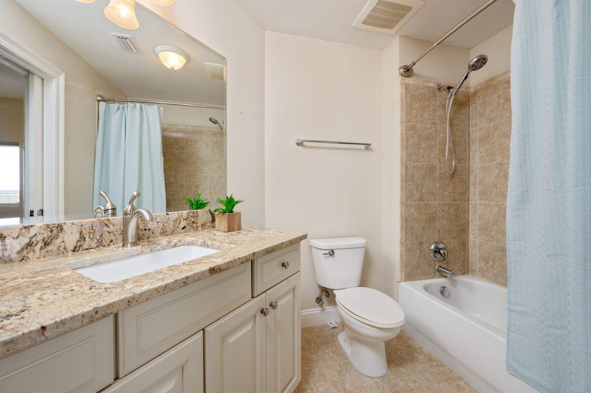 PRESIDIO YACHT CLUB - Residential