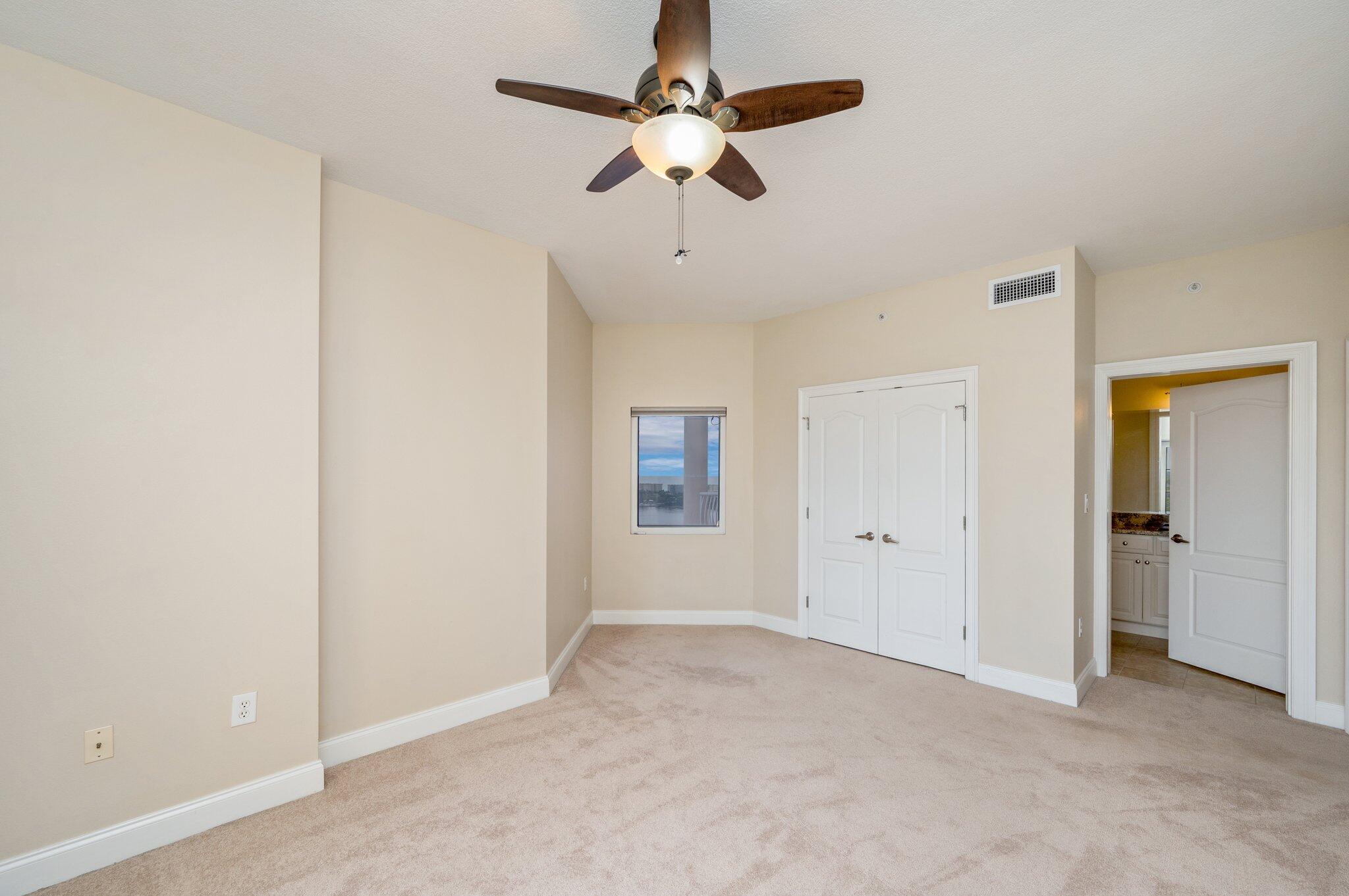 PRESIDIO YACHT CLUB - Residential