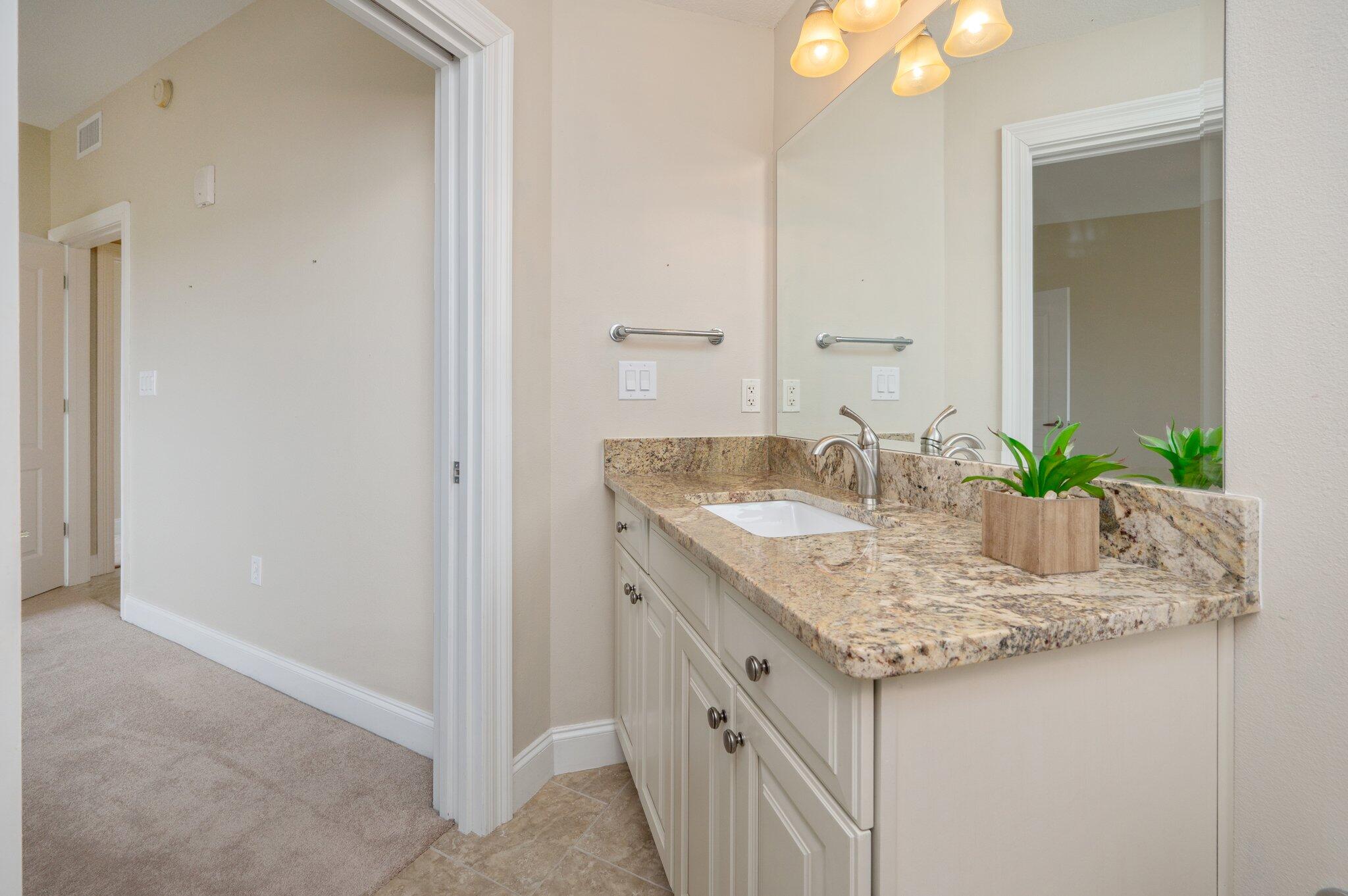 PRESIDIO YACHT CLUB - Residential