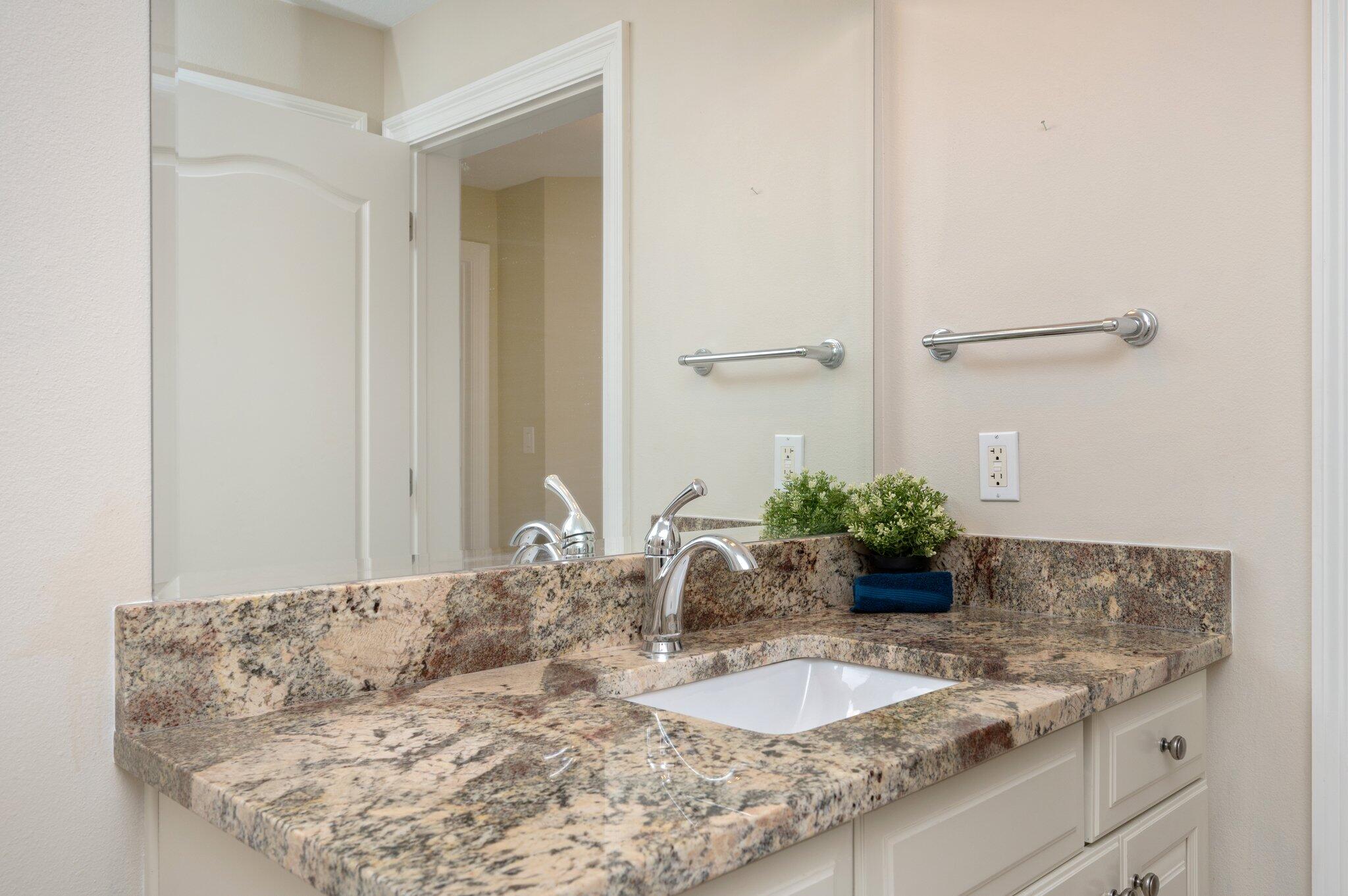 PRESIDIO YACHT CLUB - Residential