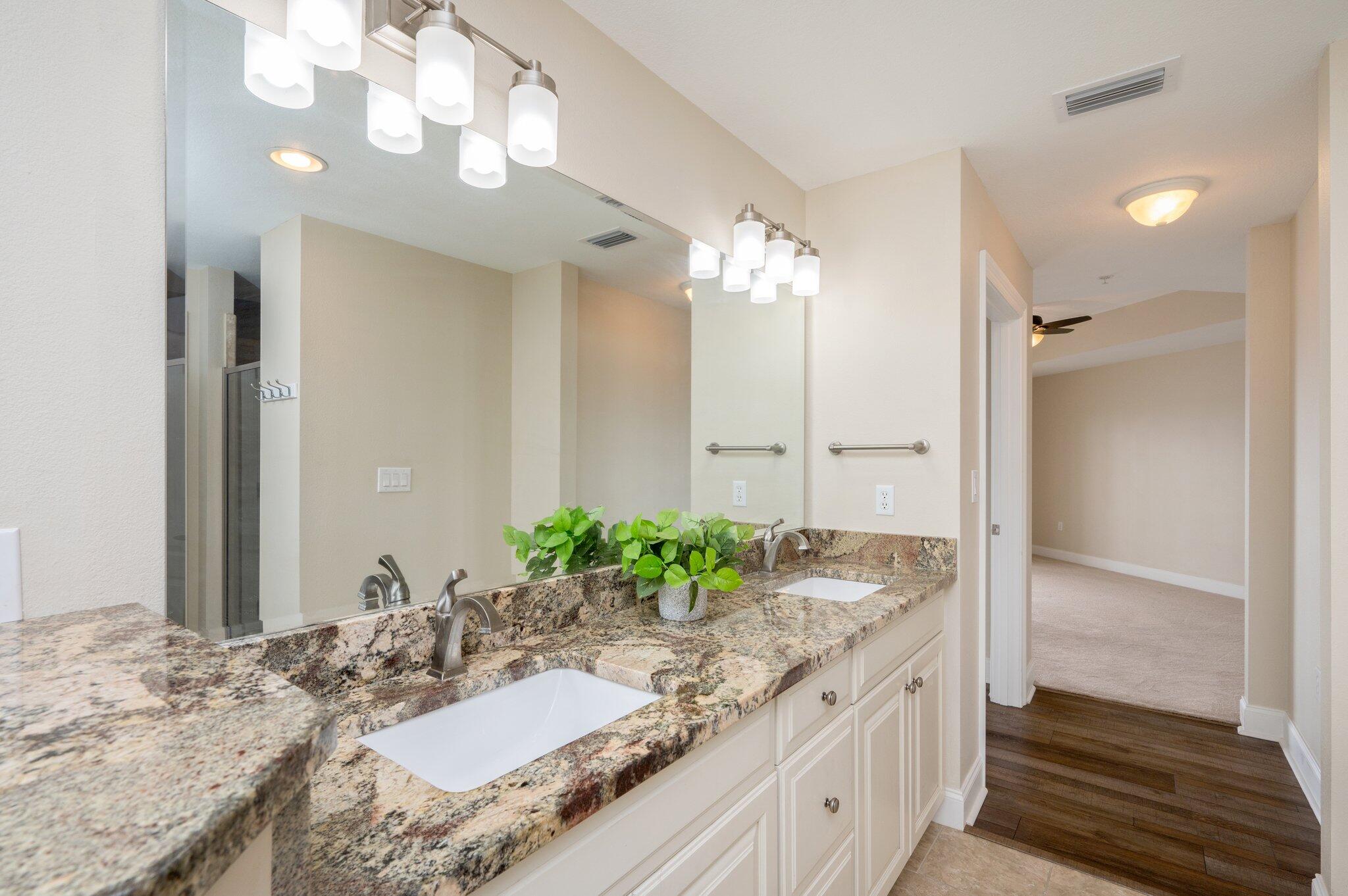 PRESIDIO YACHT CLUB - Residential