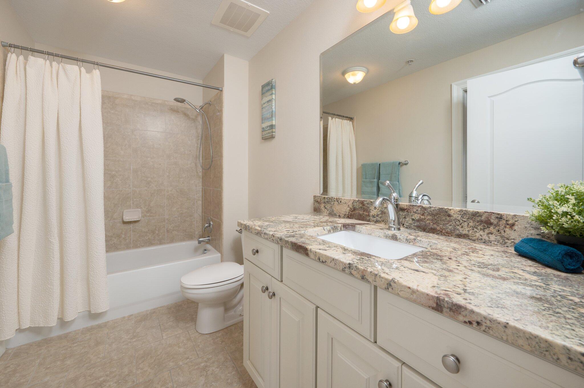 PRESIDIO YACHT CLUB - Residential