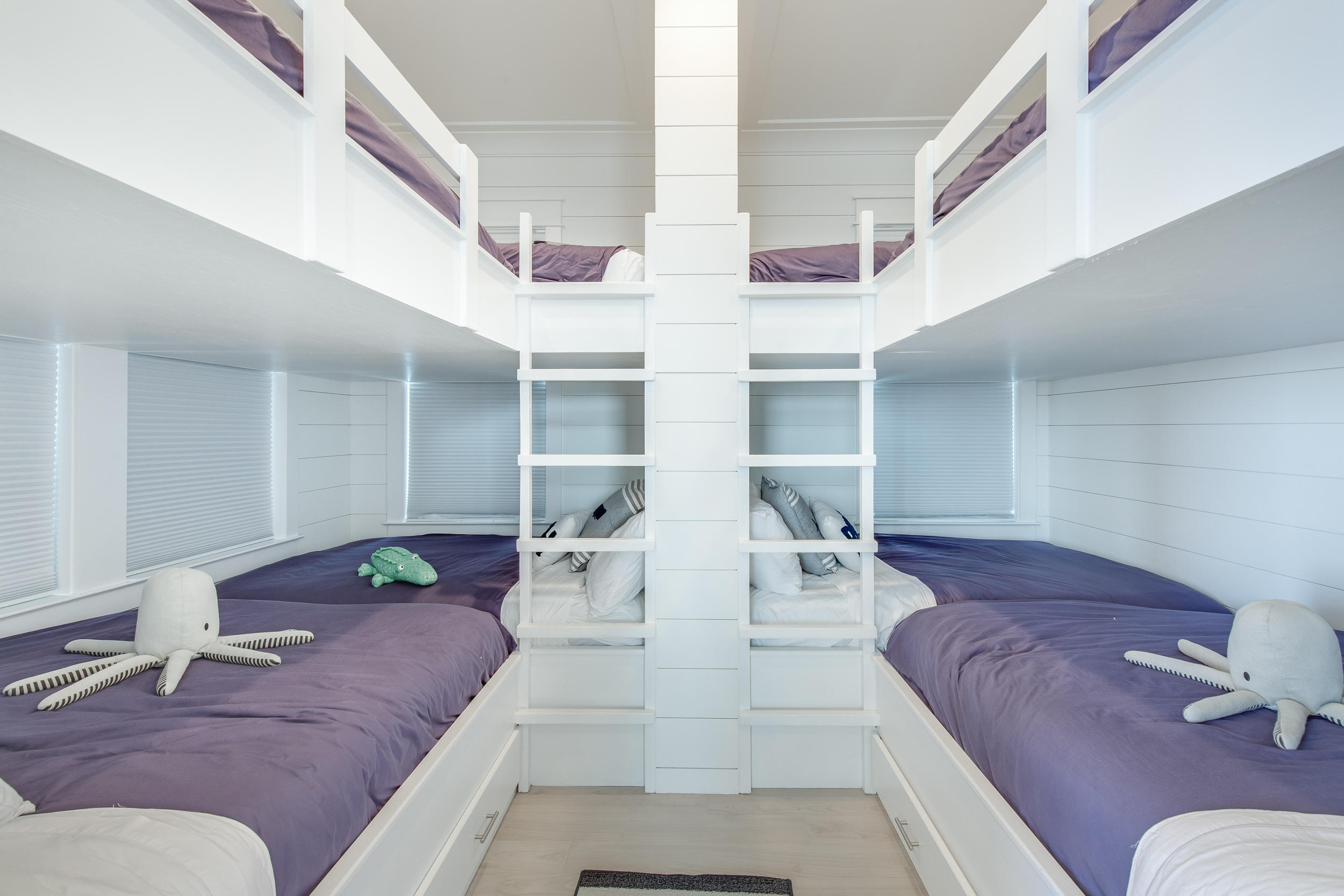 FRANGISTA BEACH 1ST ADDN - Residential