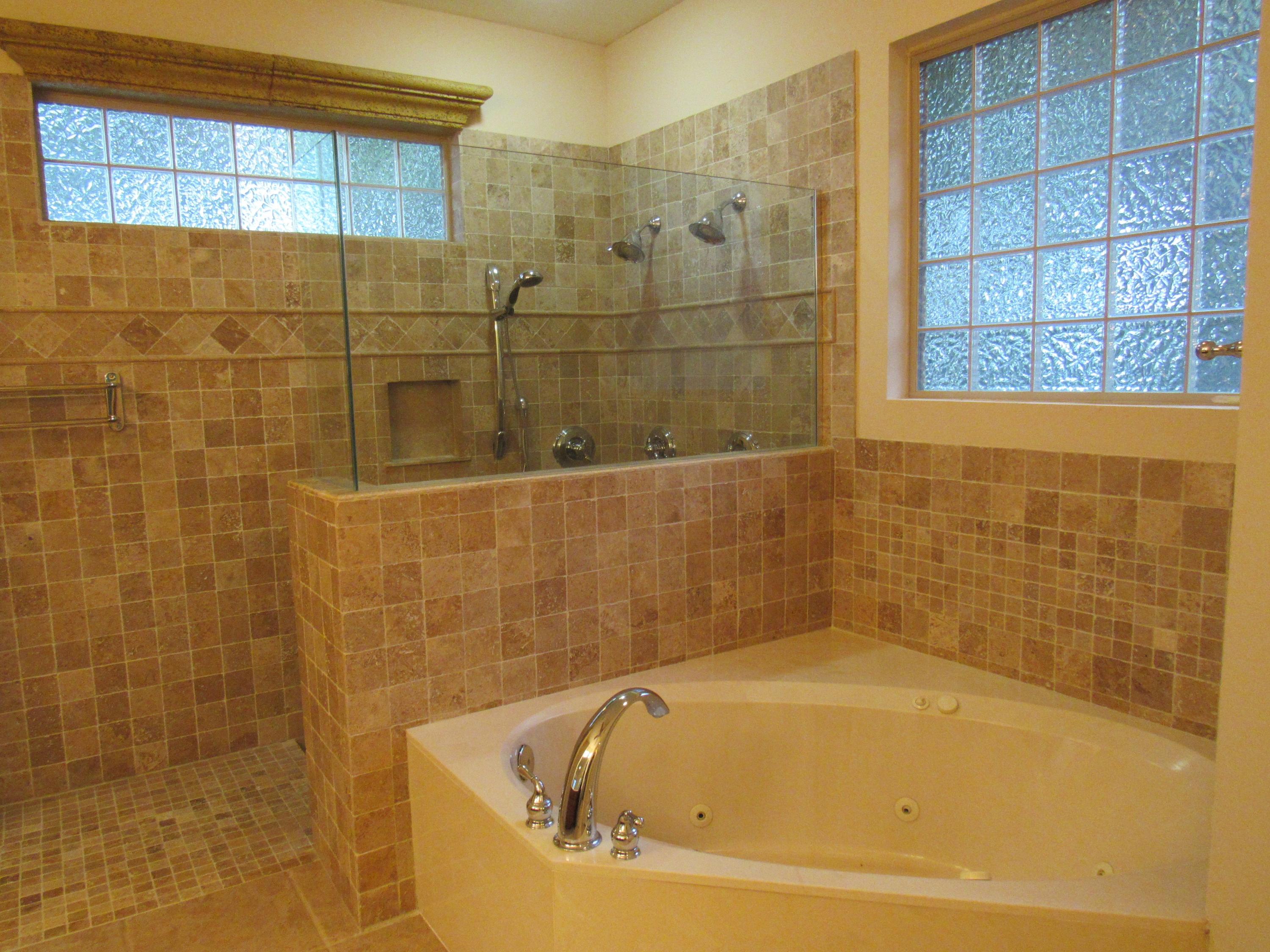 CHARDONNAY ESTATES - Residential