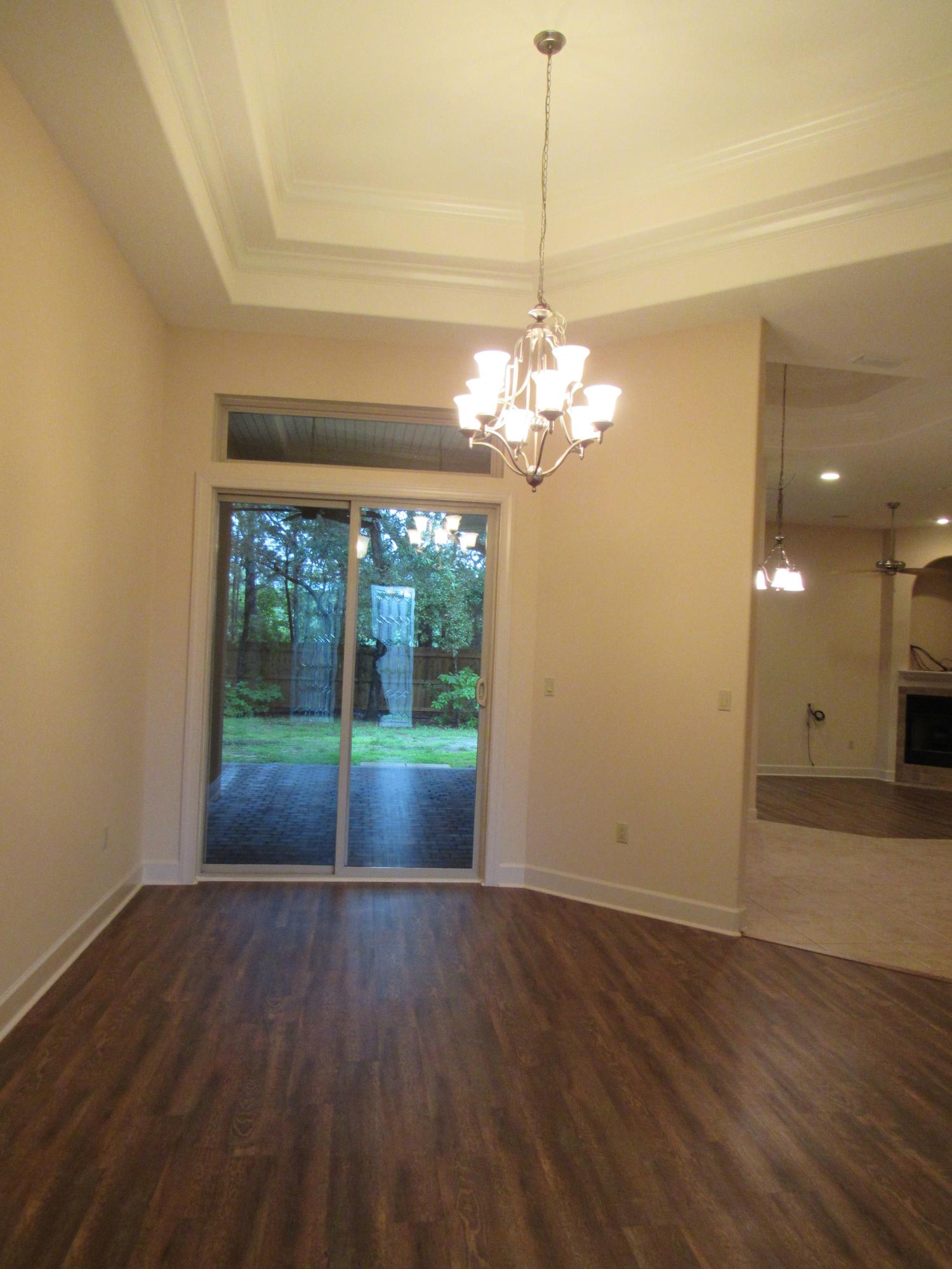 CHARDONNAY ESTATES - Residential