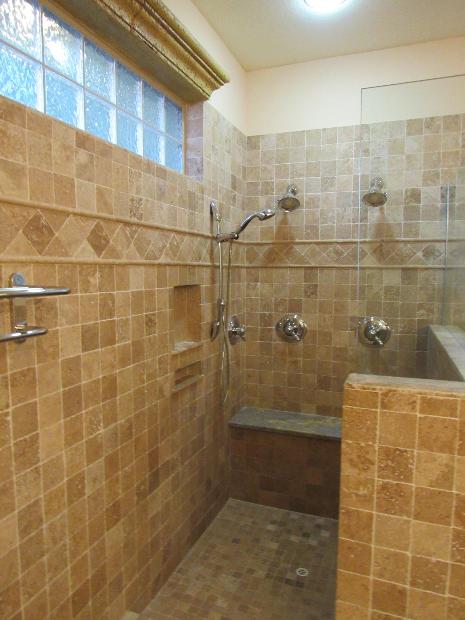 CHARDONNAY ESTATES - Residential