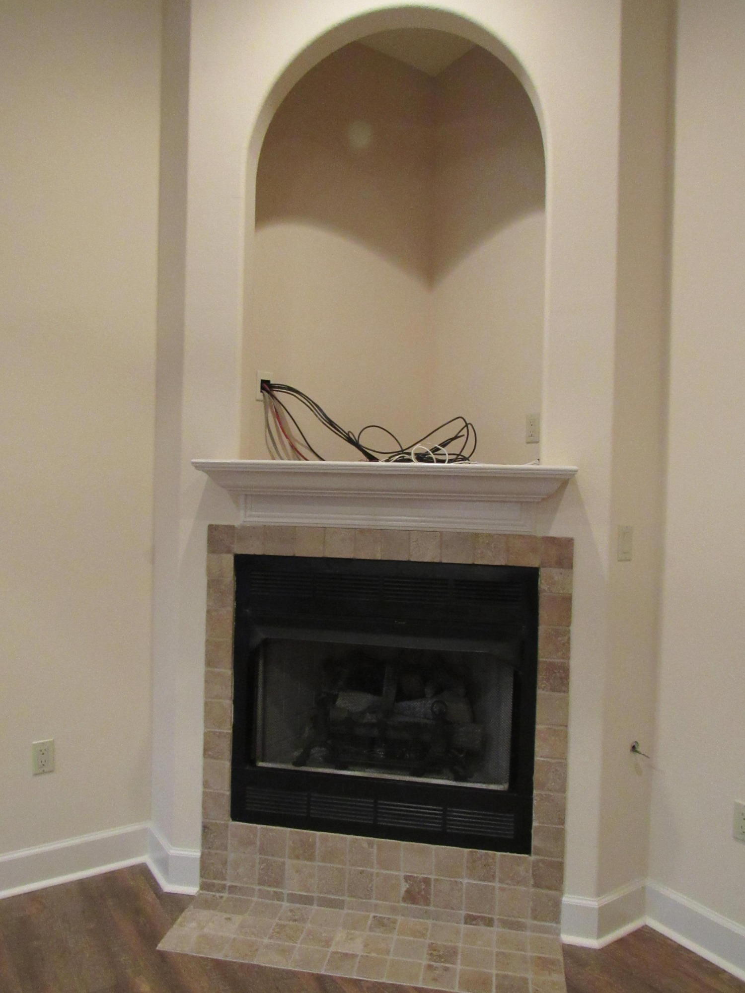 CHARDONNAY ESTATES - Residential