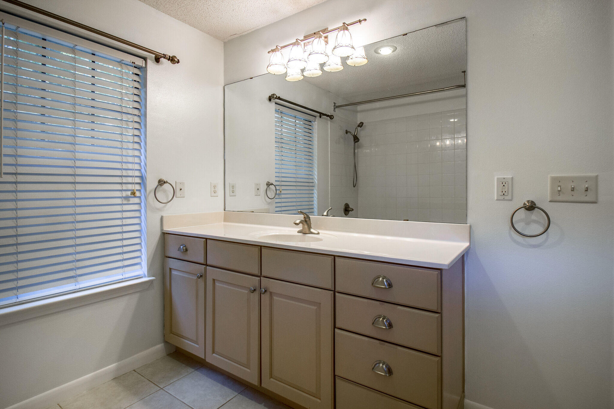 WHITE POINT AC - Residential Lease