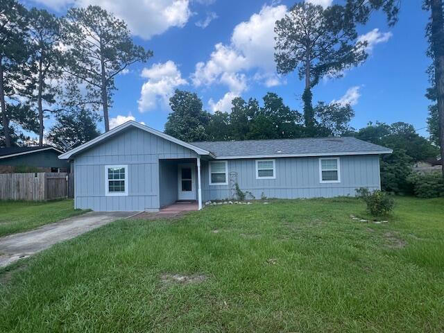 Come check out this home that is centrally located between Hurlburt Field and Eglin AFB. Offering an open floor plan with split bedroom design with 3 bedrooms and 2 bathrooms. Also the garage has been converted for the perfect bonus space as an office or playroom. Walk out back to the large fenced in backyard. This home is pet friendly pending owner approval and pet fee. No smoking allowed. Call for a showing!