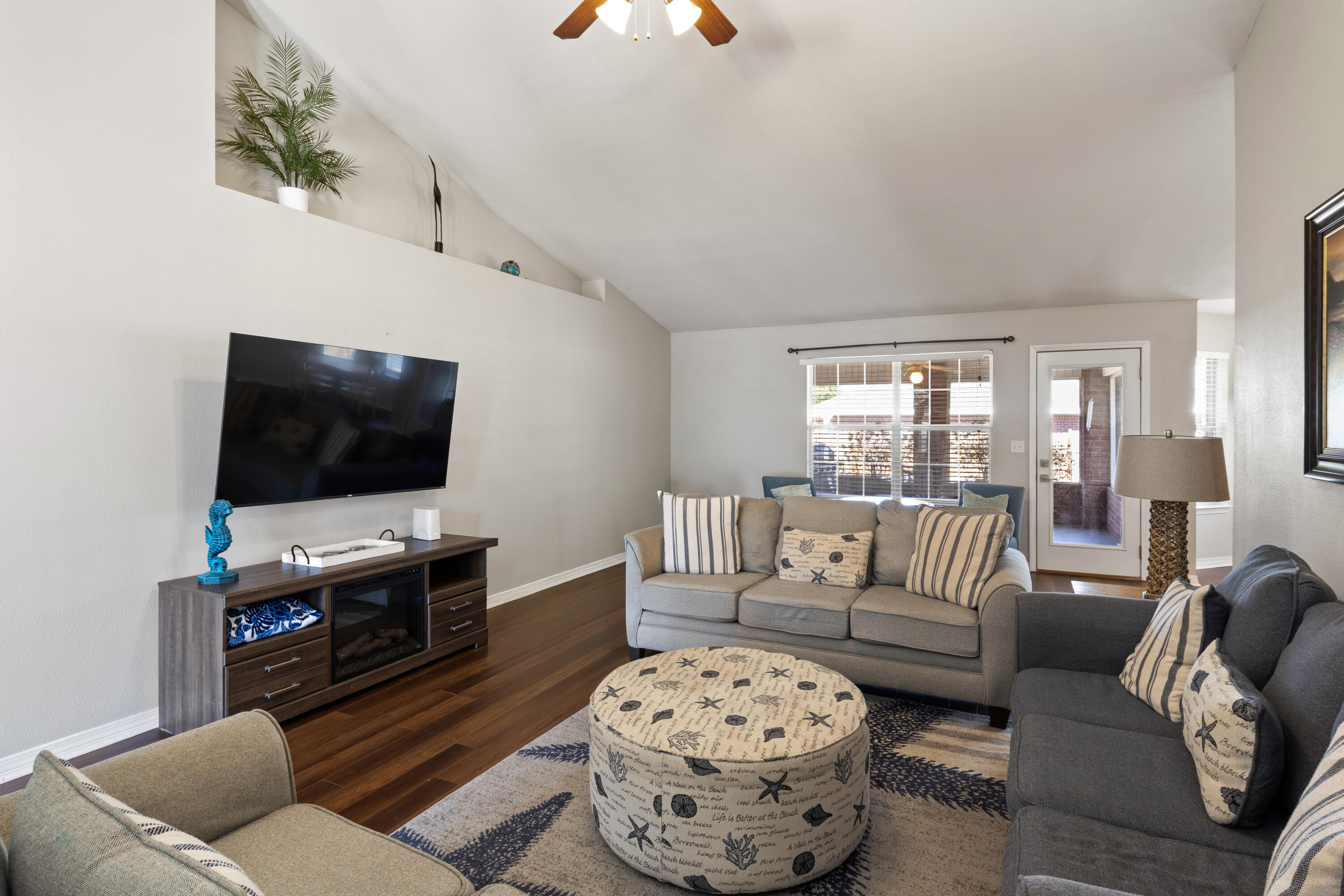 CREETWOOD VILLAGE - Residential