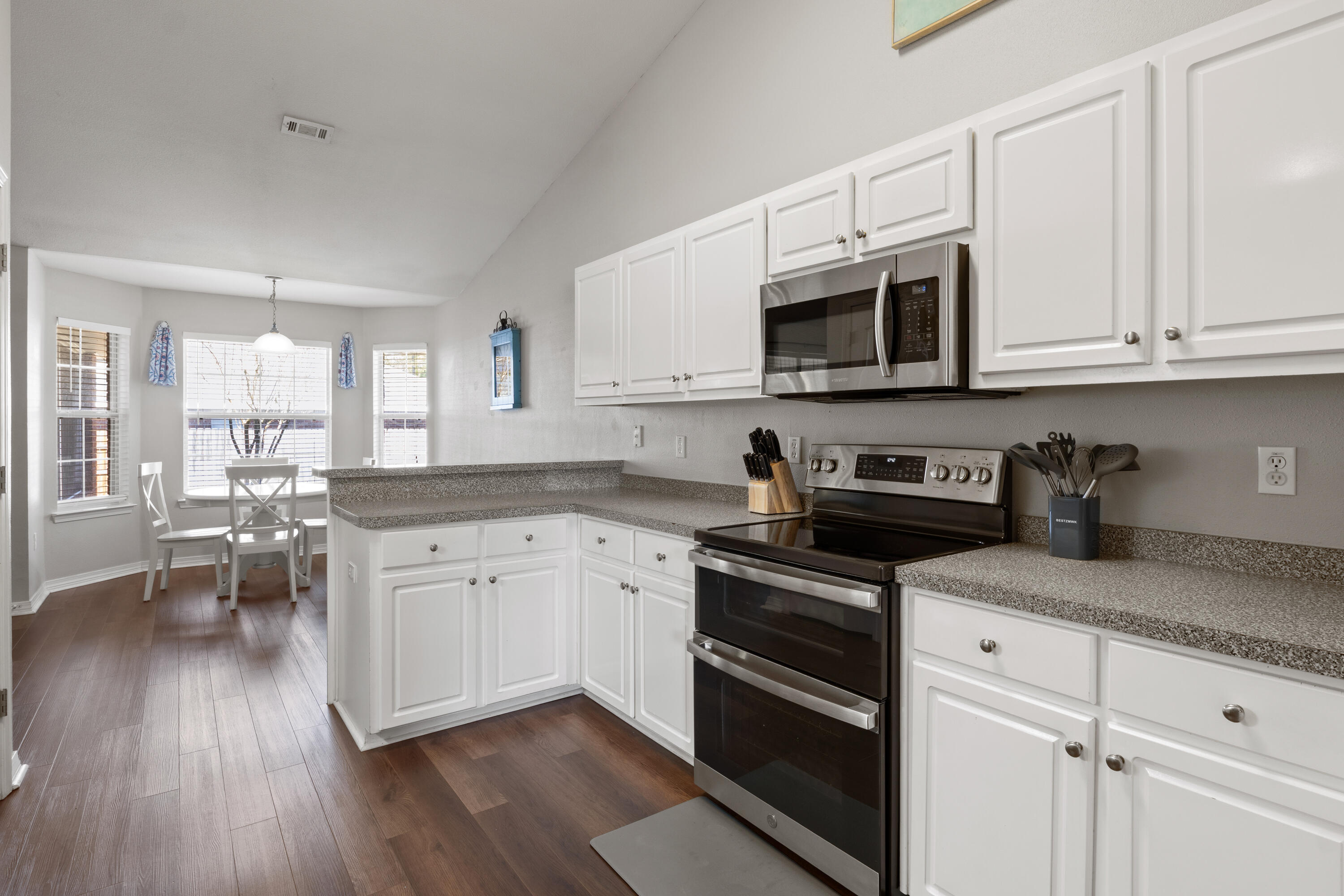 CREETWOOD VILLAGE - Residential