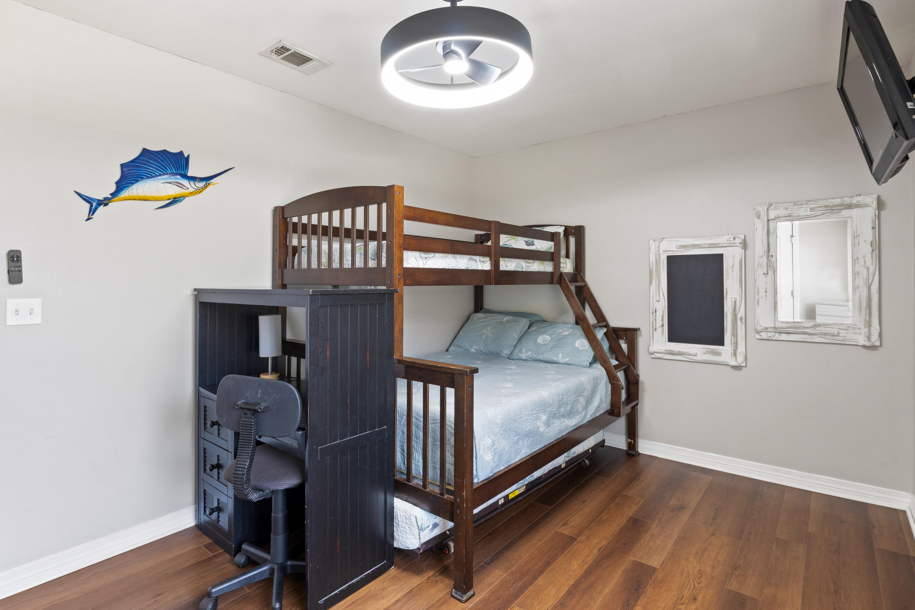 CREETWOOD VILLAGE - Residential