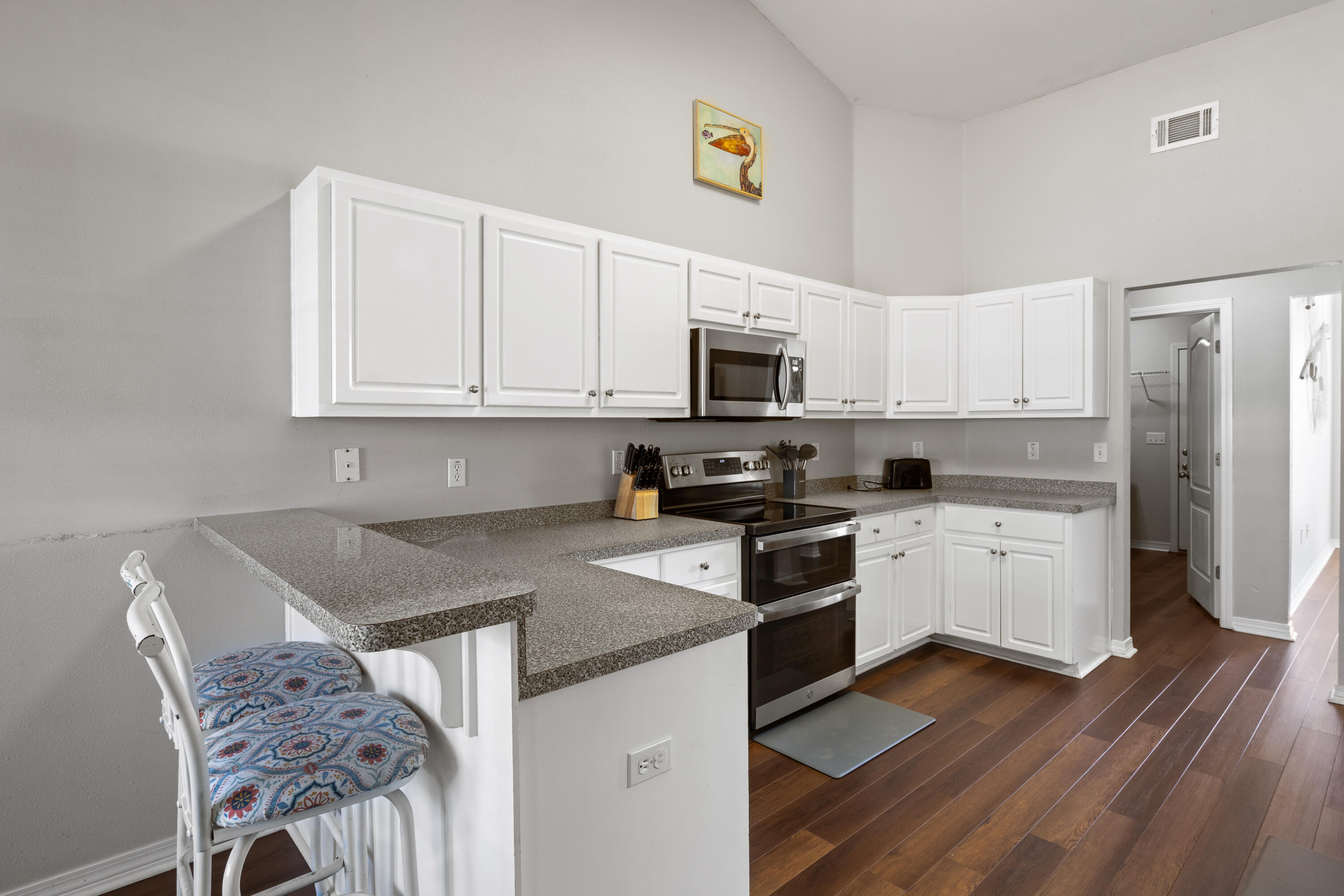 CREETWOOD VILLAGE - Residential