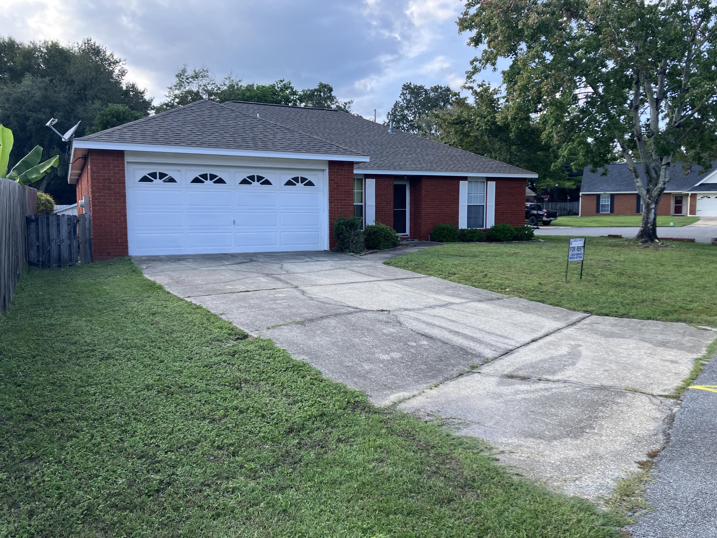 Bluewater Bay/Parkwood Lane Area - Residential Lease