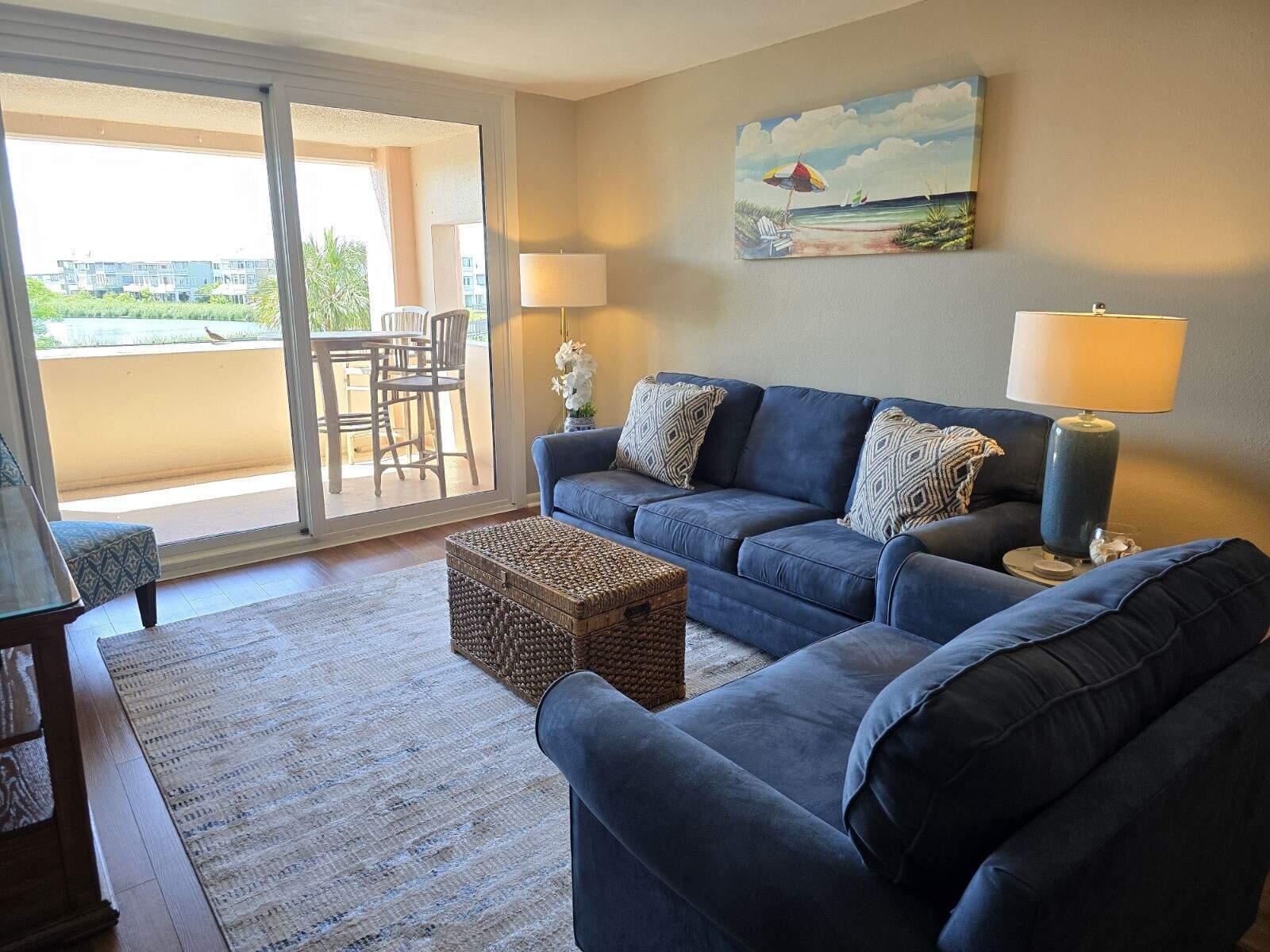 Jetty East Condominium - Residential