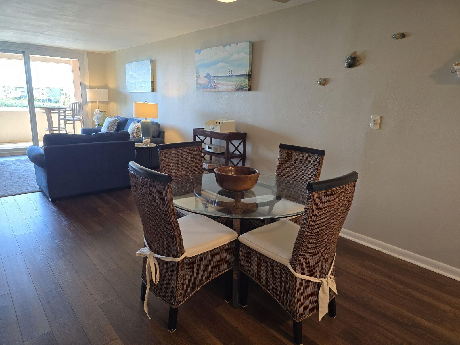 Jetty East Condominium - Residential