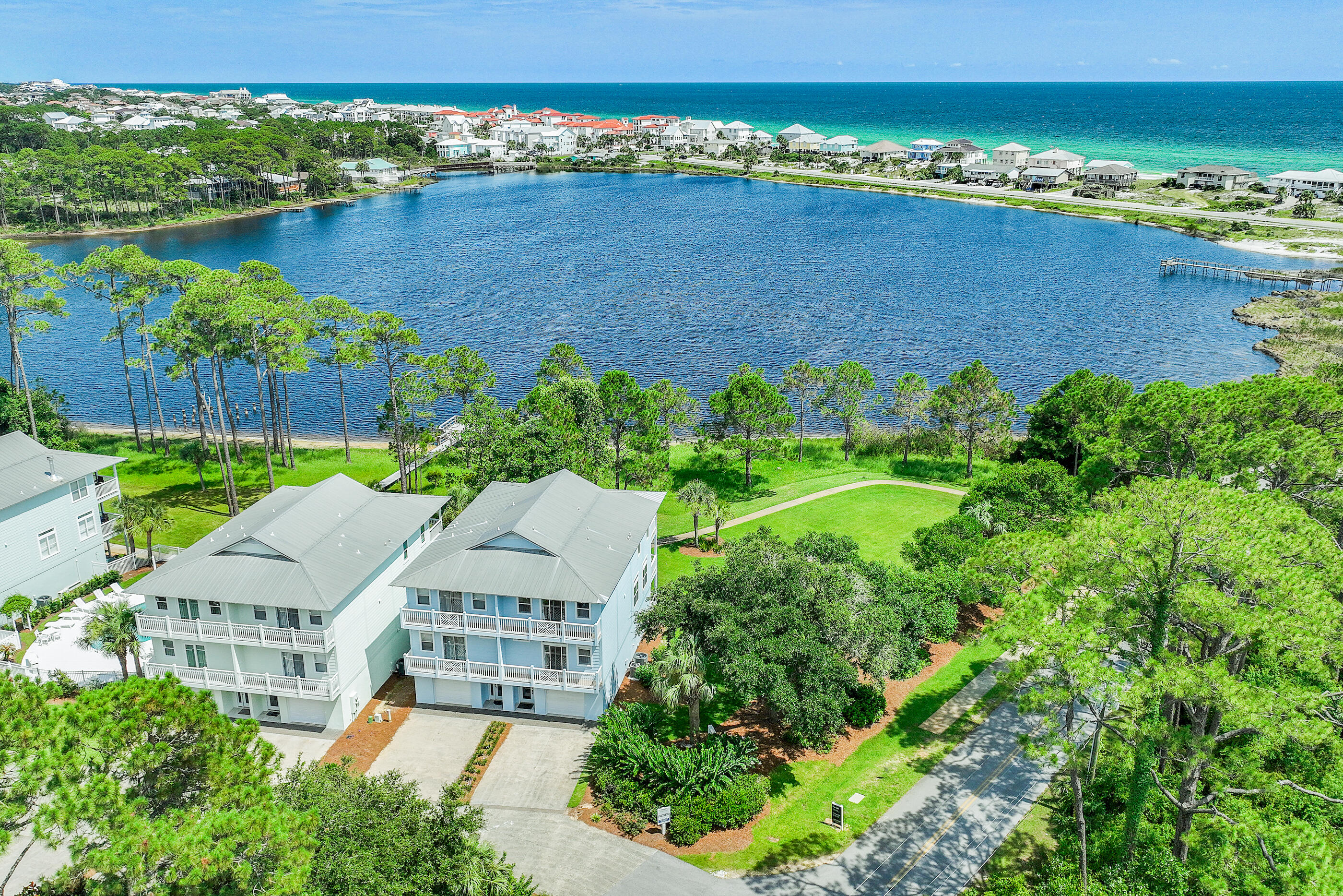 DUNE BREEZE VILLAS - Residential