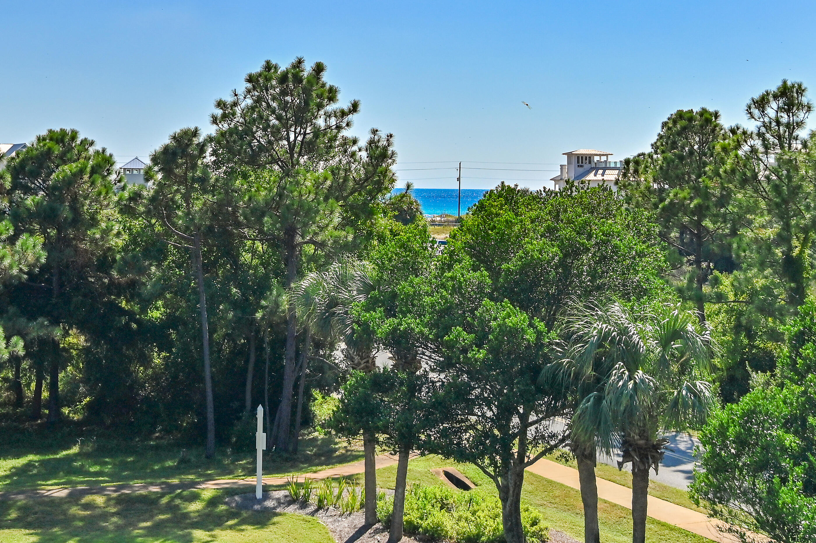 DUNE BREEZE VILLAS - Residential