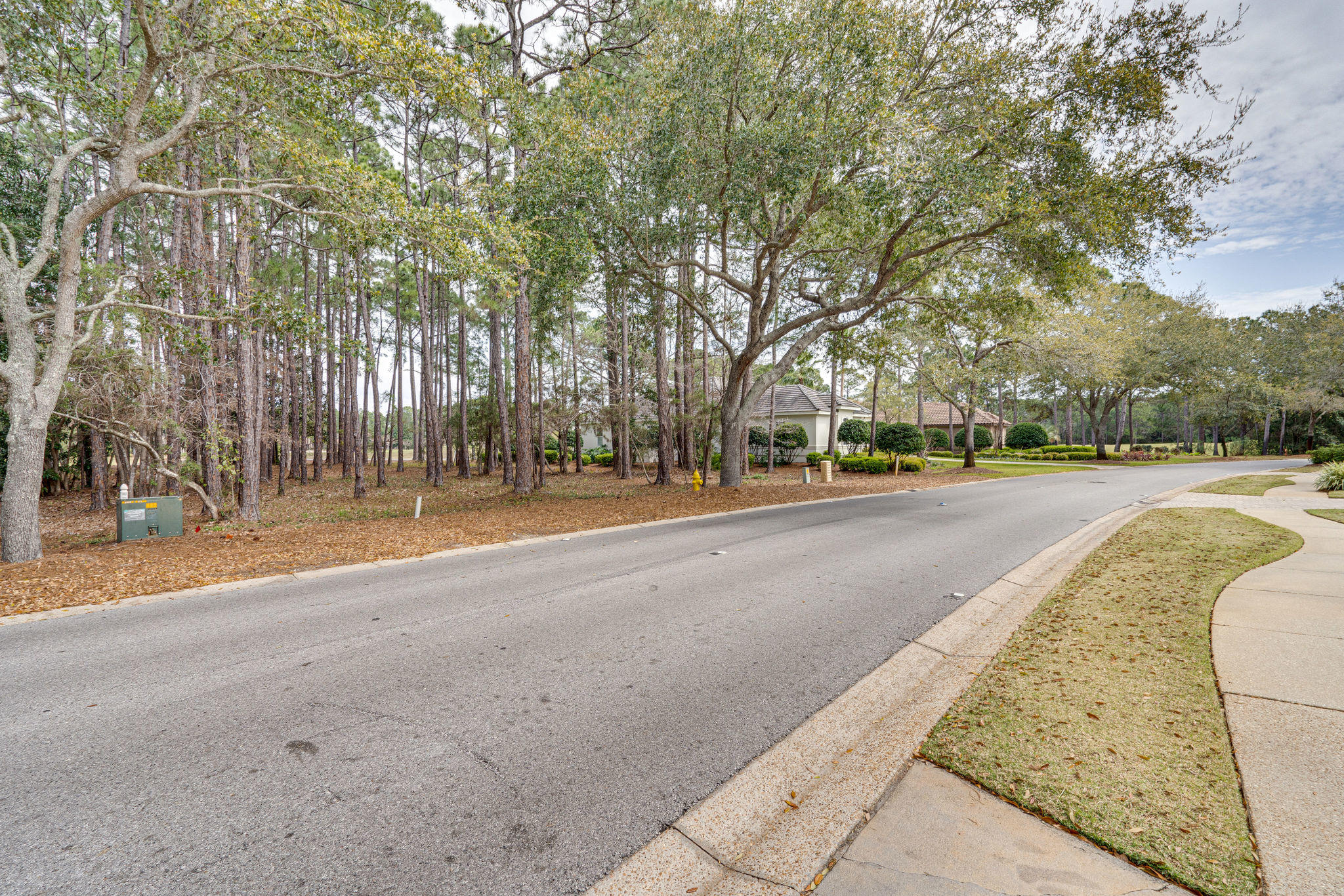 BAYTOWNE/RAVEN OAKS - Land